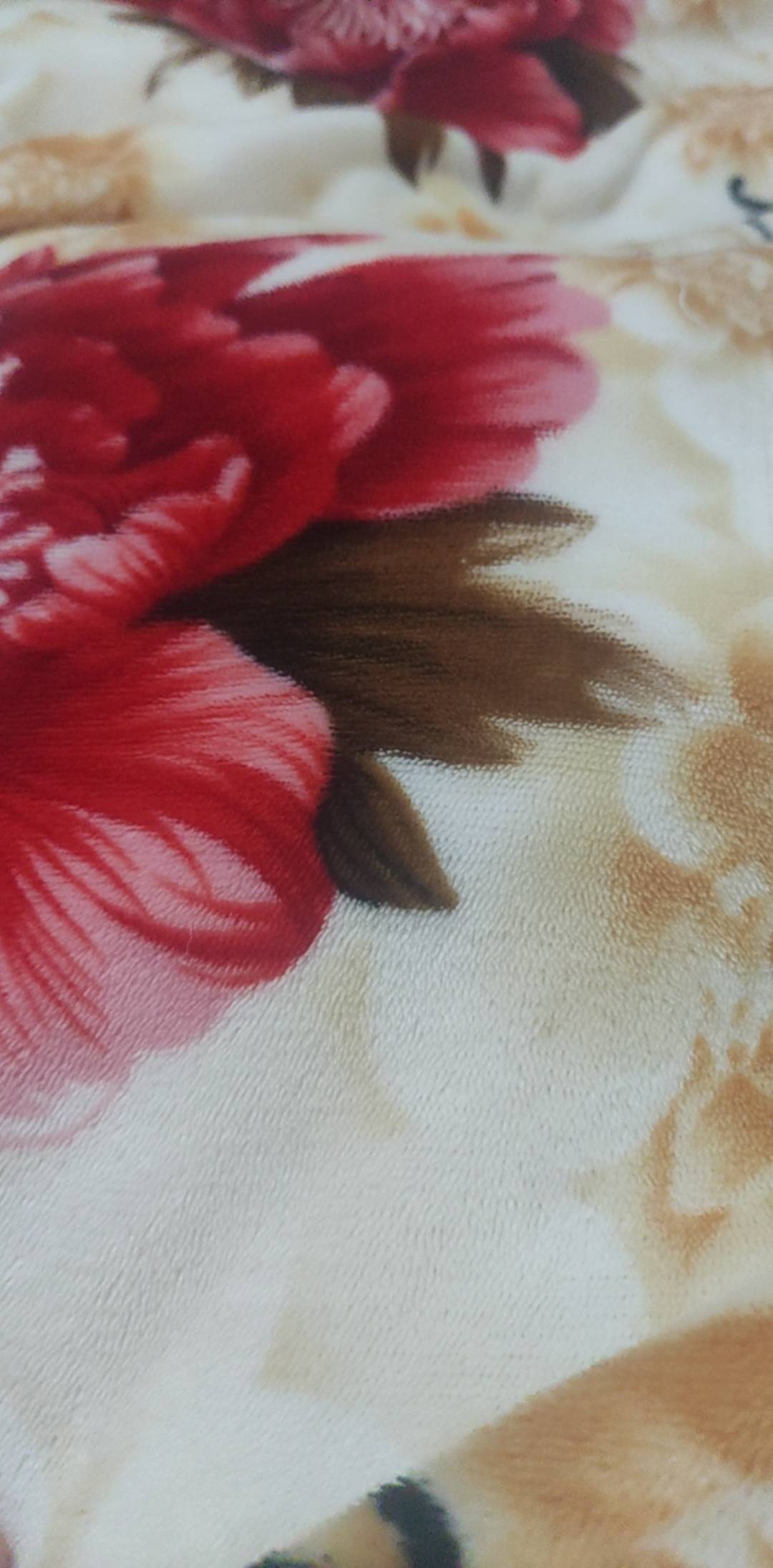 京东买的羊毛被7斤88毛  一点都不暖和  不是锁温的吗？  我买的假货吗？ 冷醒了。

25 / 作者:阿米诺丝之神 / 