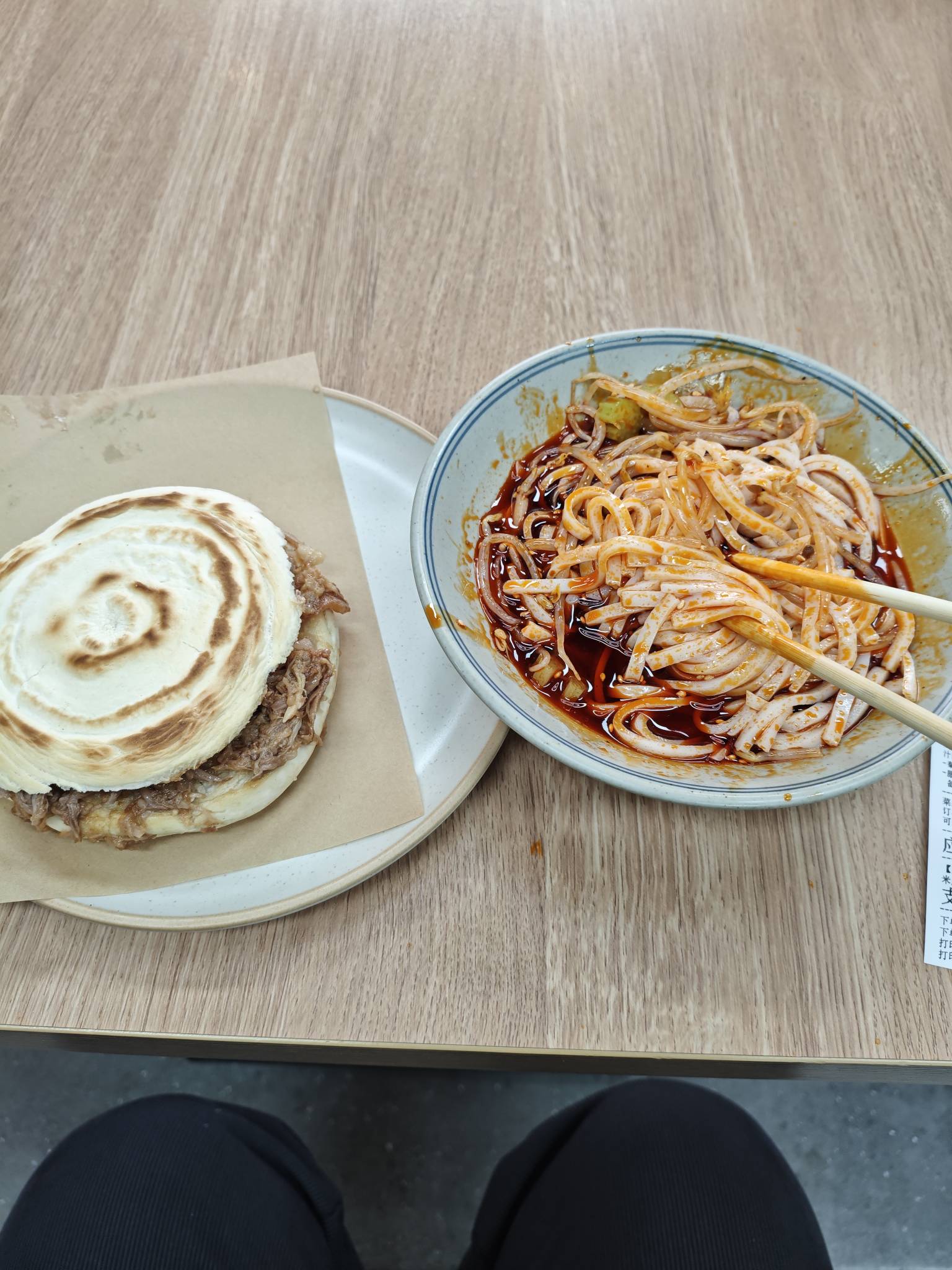 吃饭了老哥们

46 / 作者:Ly199417 / 