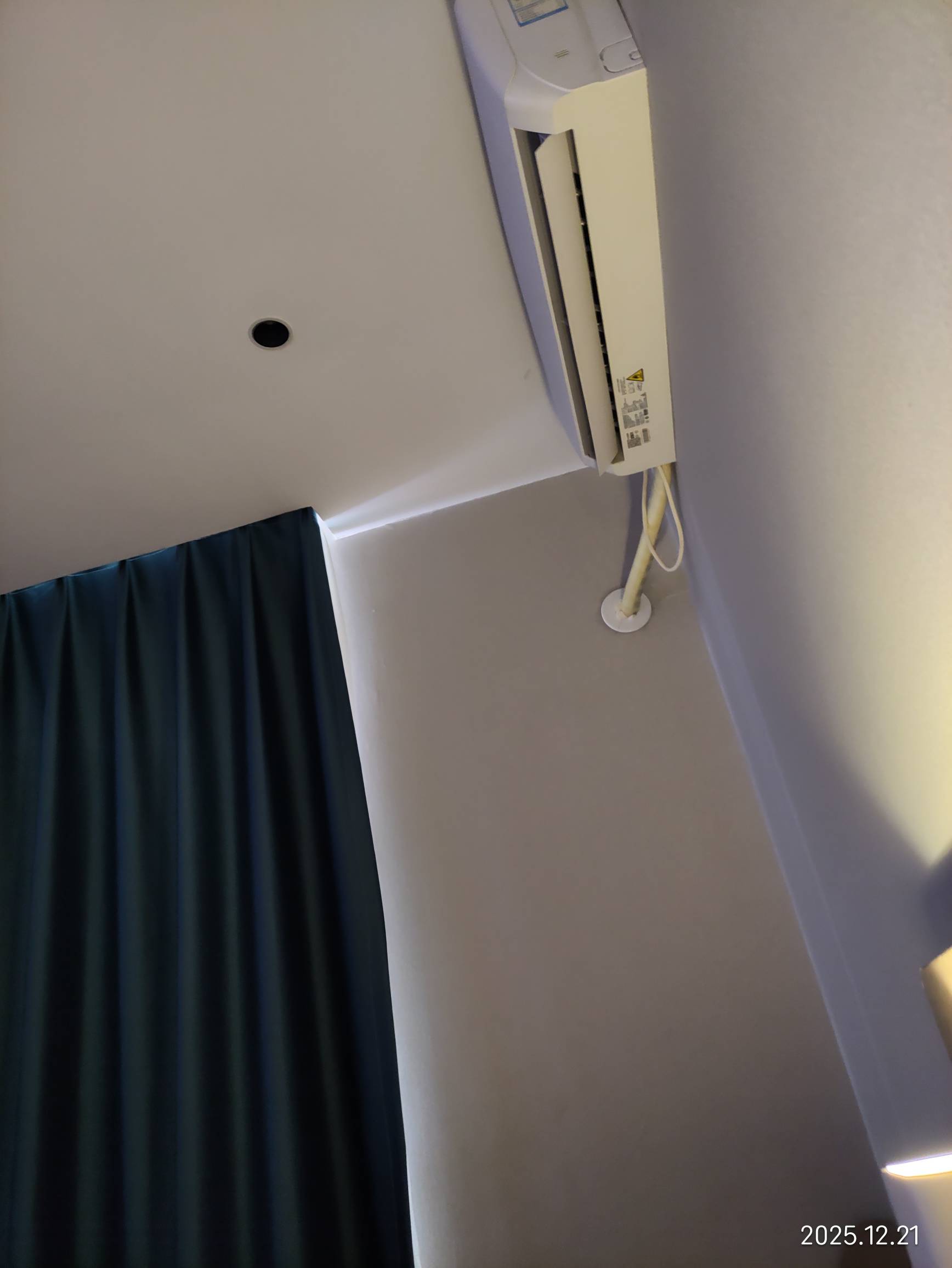 老哥们，又倒下了，这次连半个月都没稳住，   这几天在酒店没出门大战想追回来，结果98 / 作者:红菜苔 / 