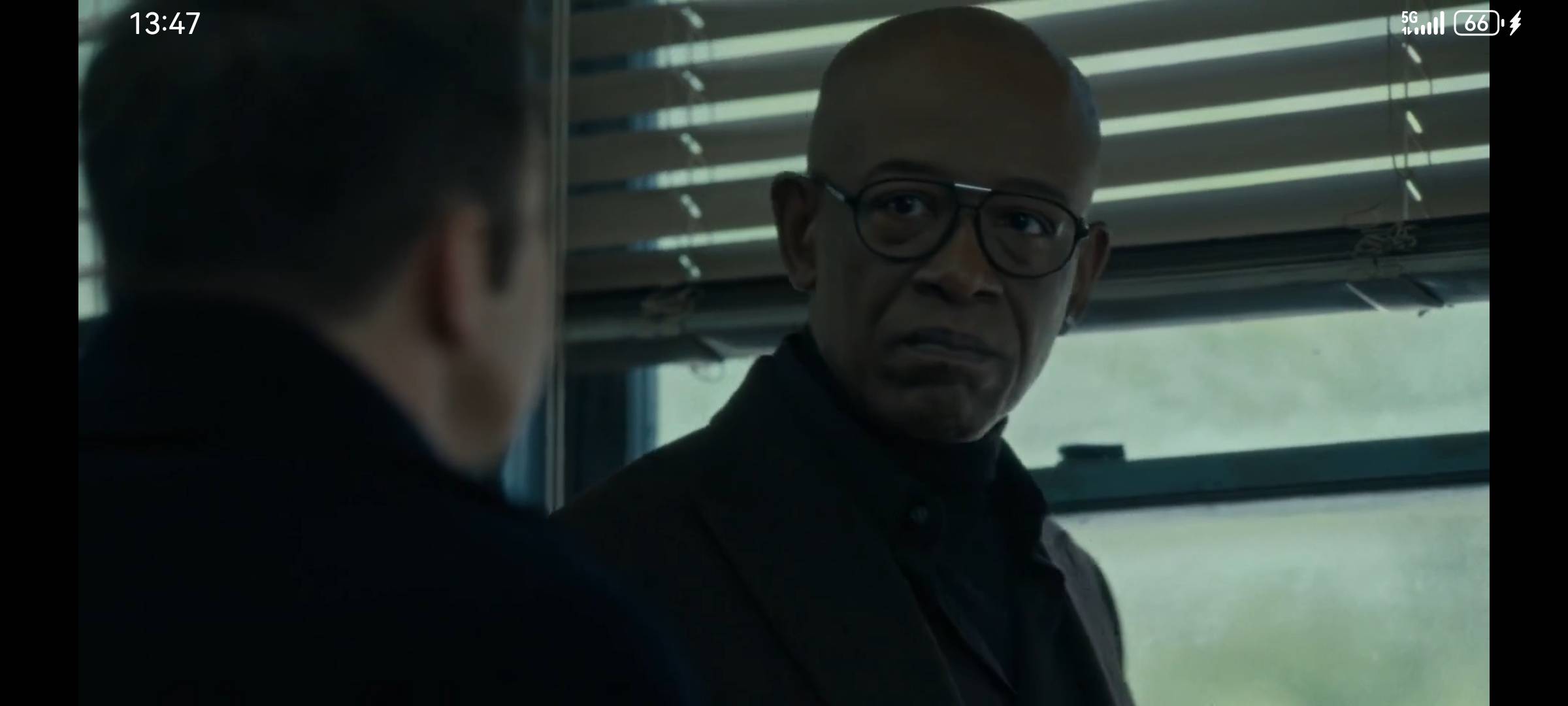 老哥们，华为负一屏签到抽中优惠券，可以再去美团闪购抽20-10零食折扣券，华为下单实46 / 作者:小目标。 / 