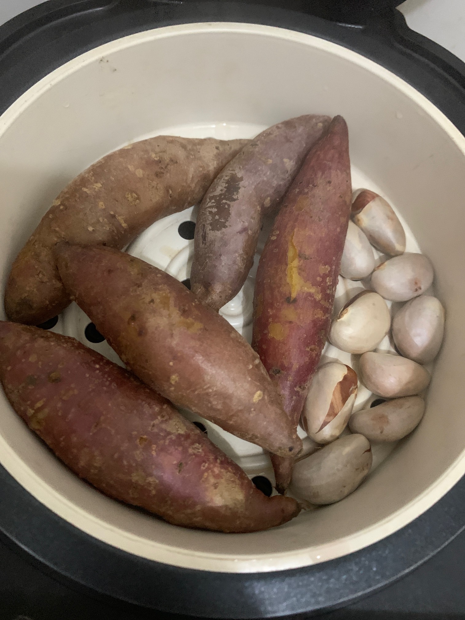 吃 老哥们

8 / 作者:小鬼是魔鬼 / 