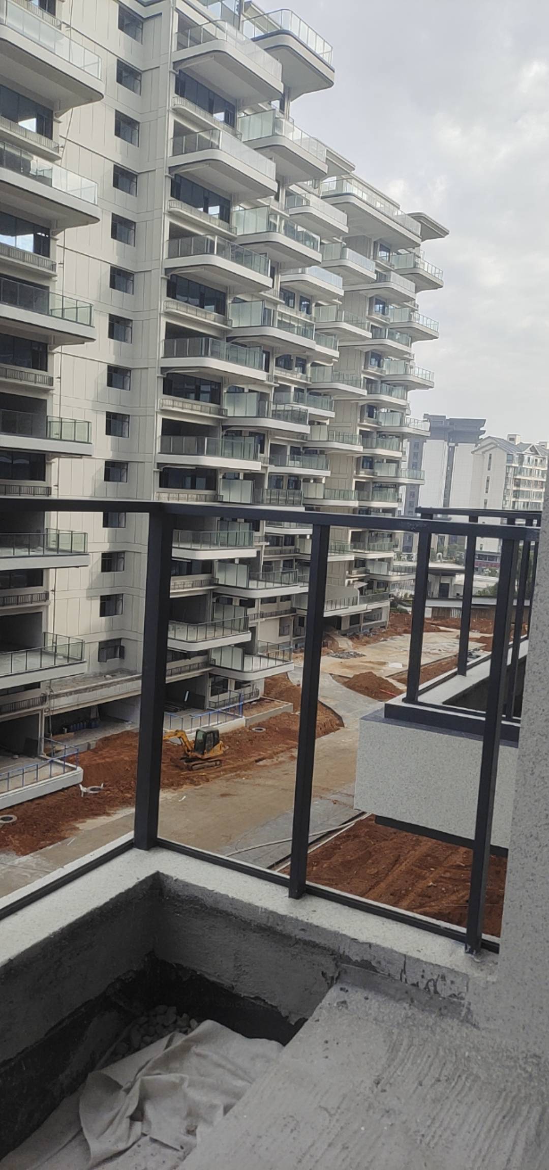 开工开工。巡逻


97 / 作者:雨夜带伞不带刀丶 / 