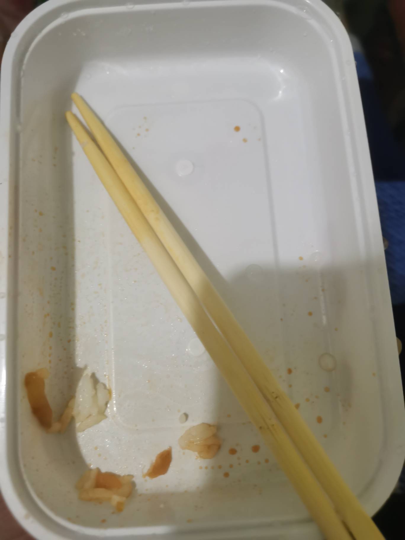 老哥们吃饭了，吃饱了就不饿肚子


28 / 作者:番茄炒土豆 / 