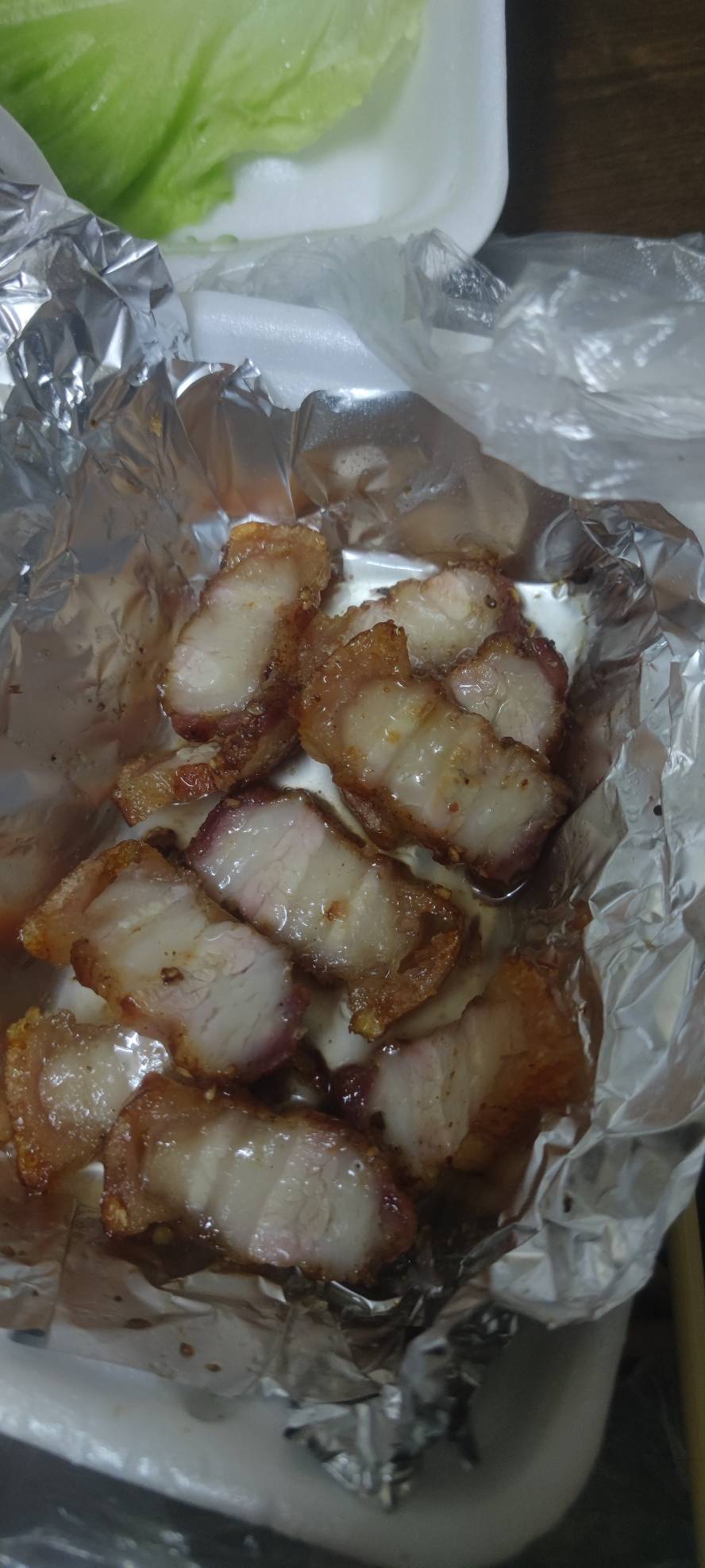 腻死了，搞了条烤五花。现在满肚子都是油

12 / 作者:木mu木 / 