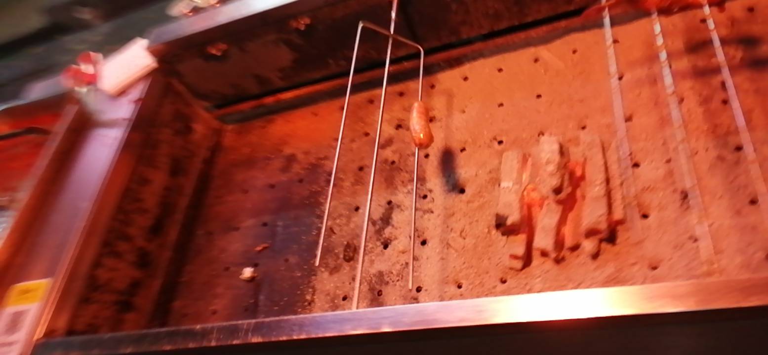 包圆宵夜档

21 / 作者:专业吃席 / 