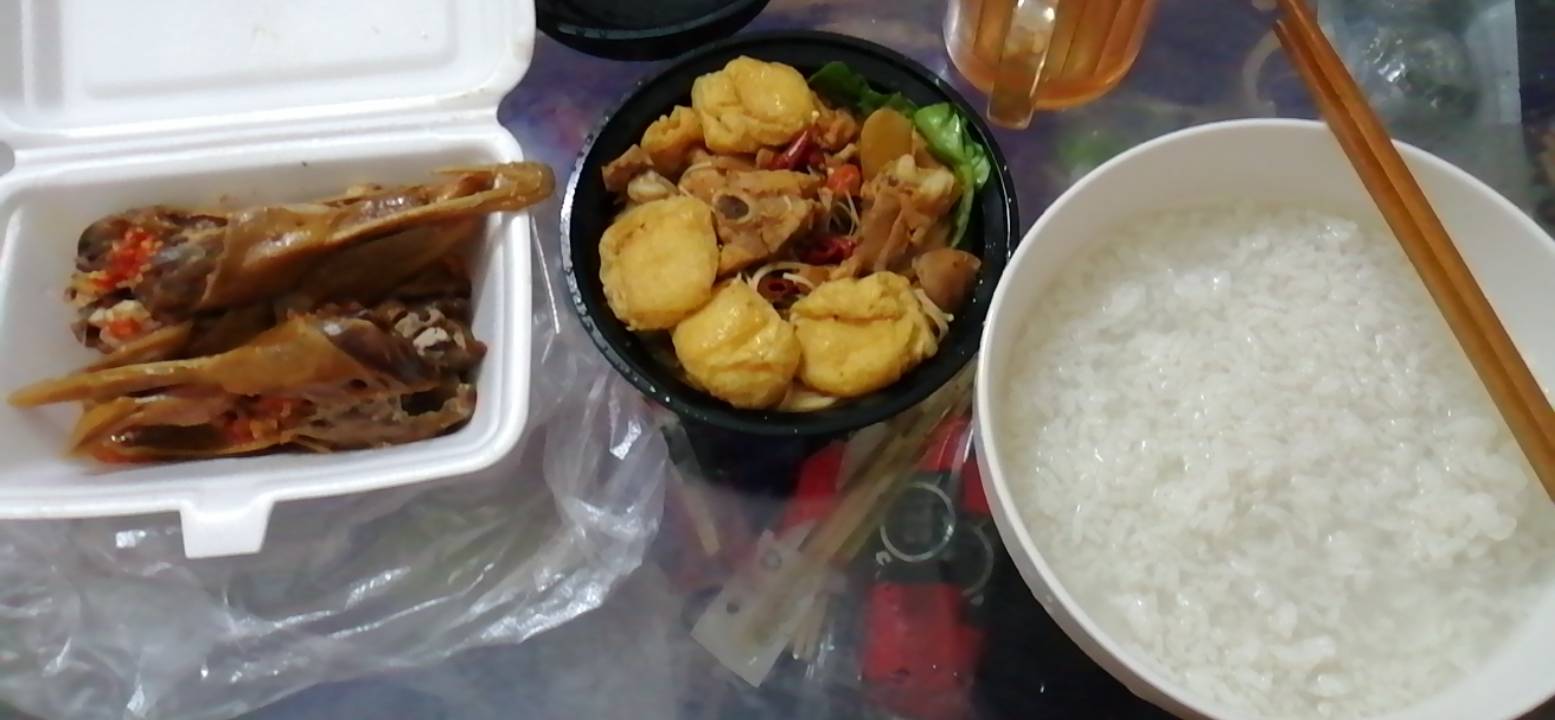 晚上，比老哥的简单点

53 / 作者:专业吃席 / 