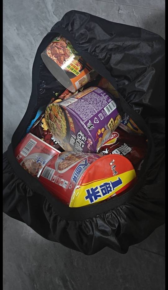 附近医院里的售货机有bug 半夜不会结算可以白P 之前不屑干 这次没米了吃的给他搬空了69 / 作者:duoduo~ / 