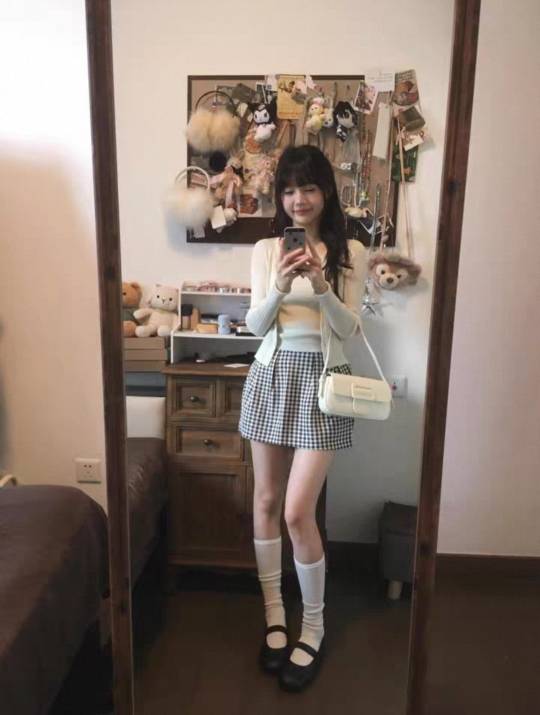 谁有湖北工行企业微电话号码？

69 / 作者:湖南陈小春 / 