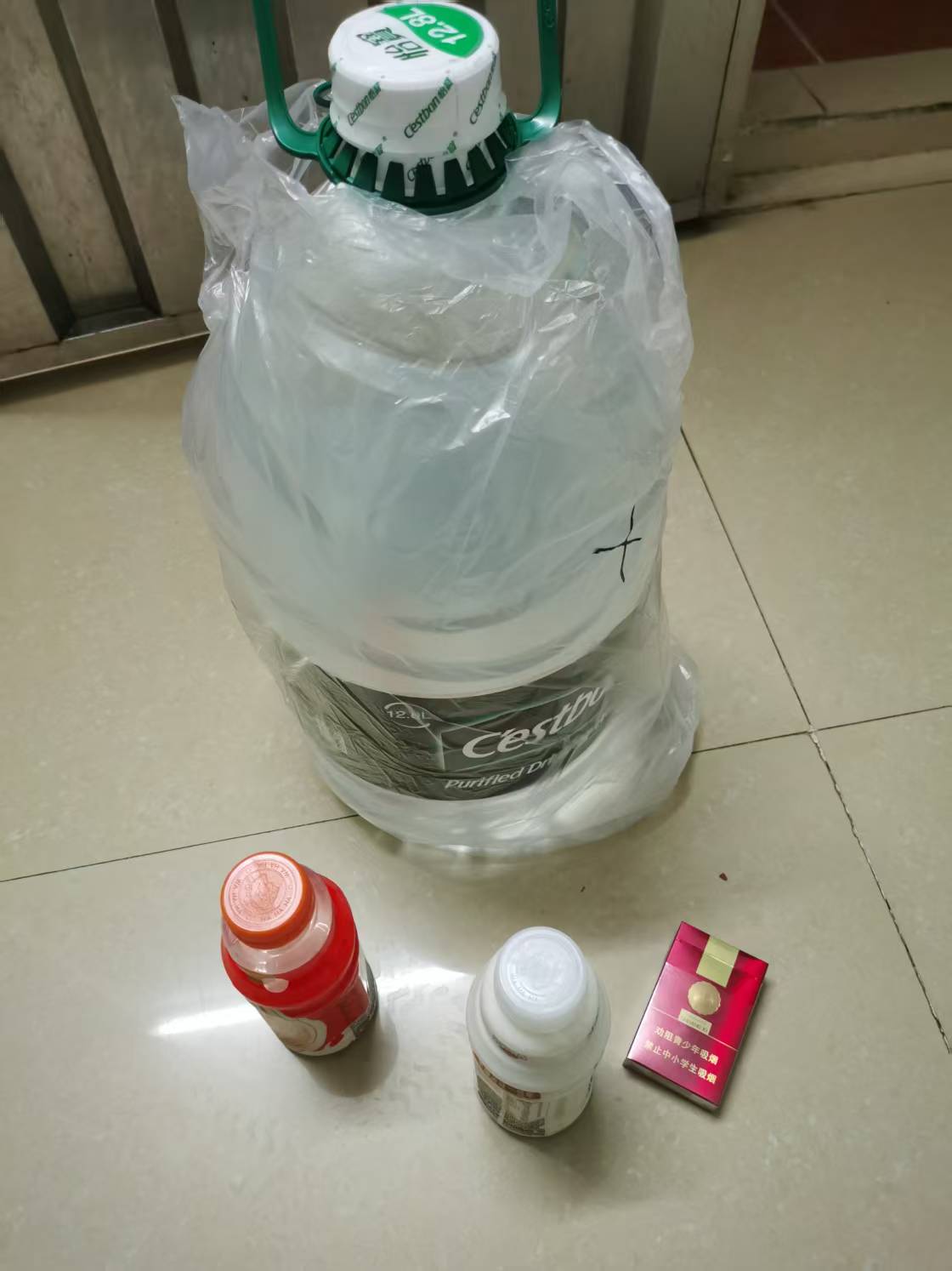 碰一碰，态度很好啊！没有老哥说的看不起，挂壁崽



23 / 作者:卡侬大喇叭 / 