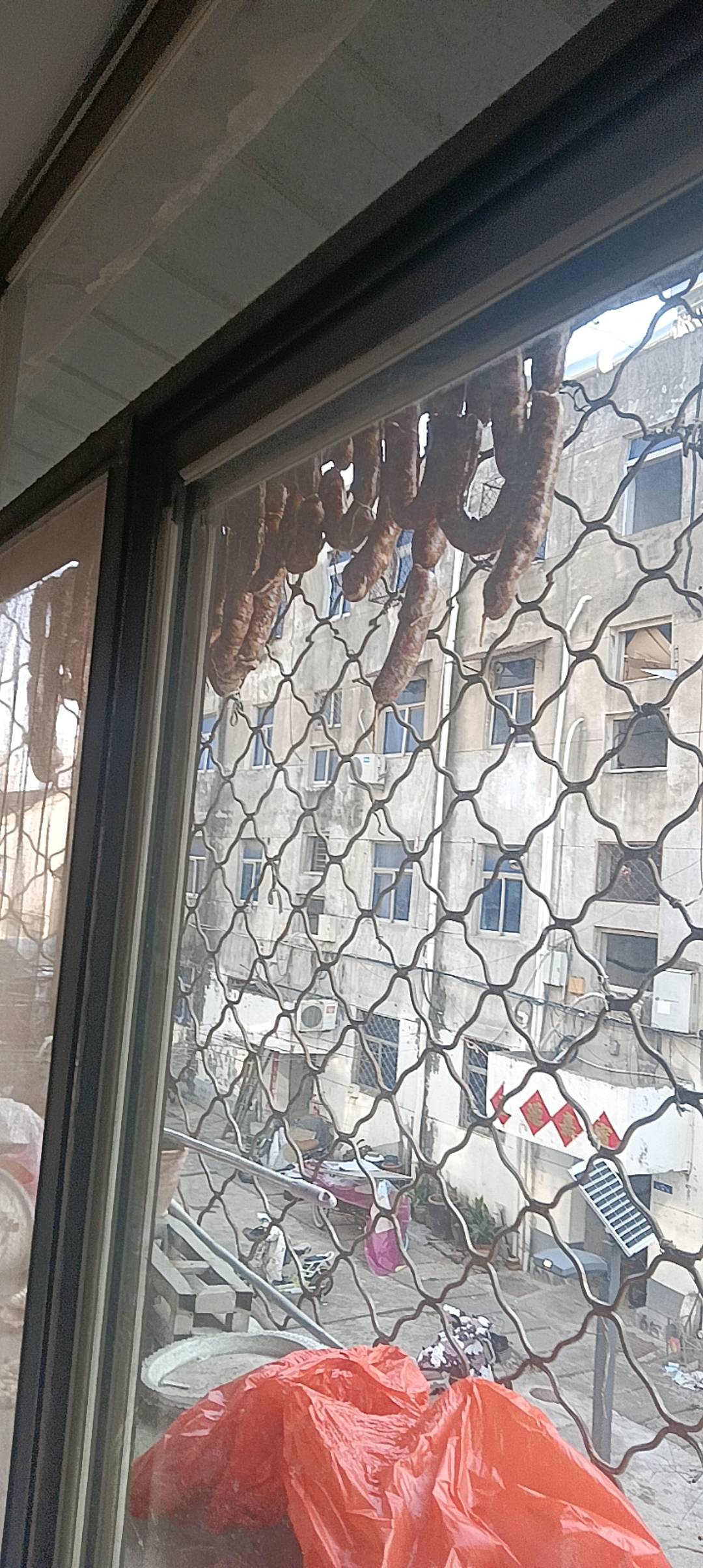 今天灌香肠了，老哥们先吃

58 / 作者:江苏第一深情 / 