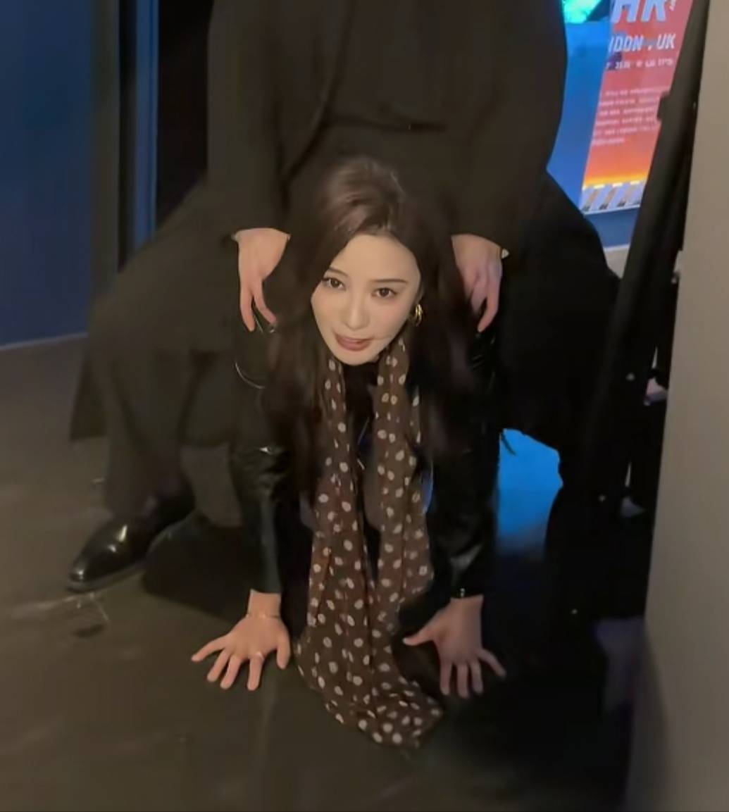 打卡

54 / 作者:基基肯压基 / 