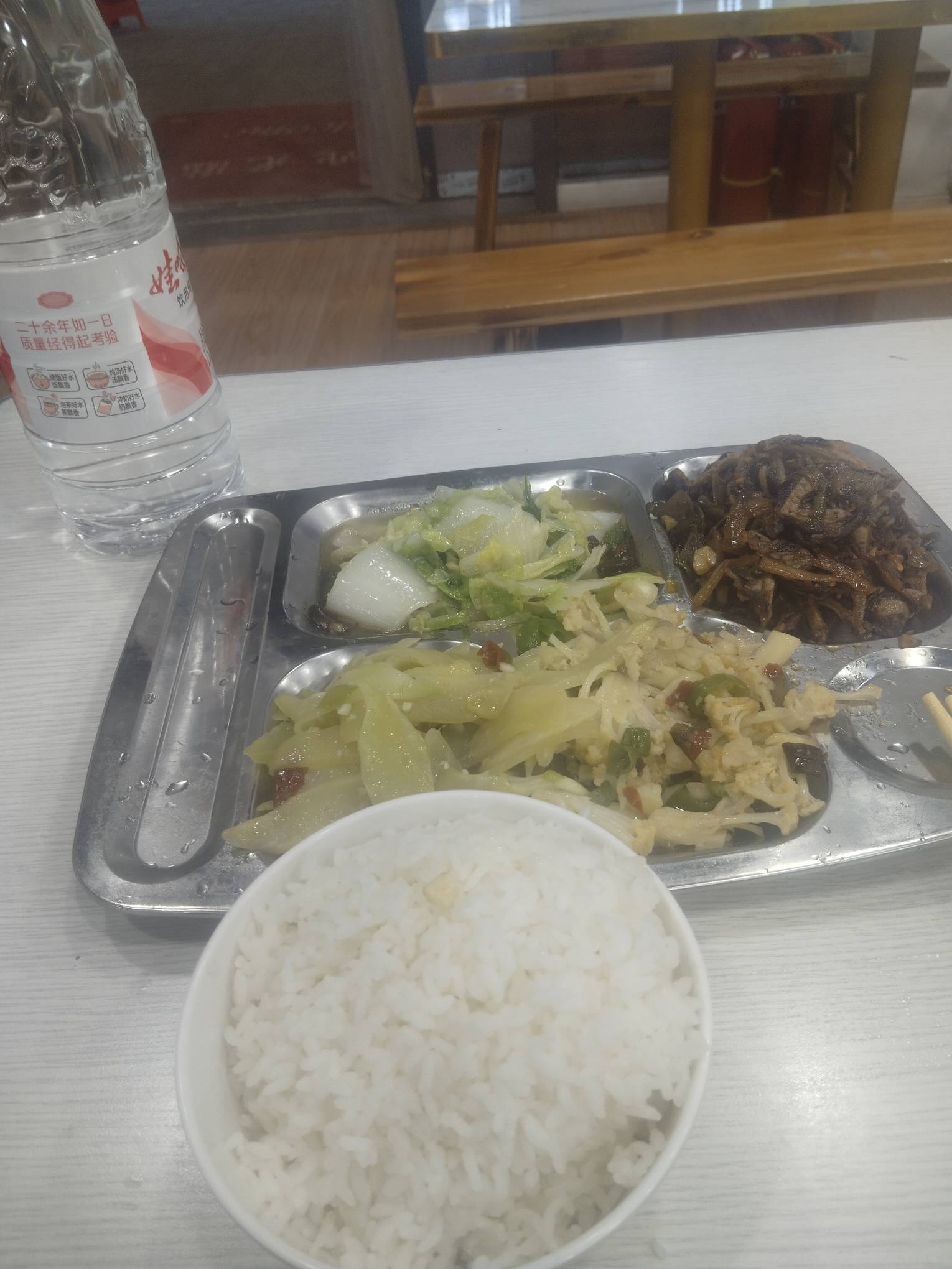 天天吃炒饭，炒面，拉面之类的一点油水都没有总感觉不舒服，每隔几天必须去吃一下工地76 / 作者:提莫大王 / 