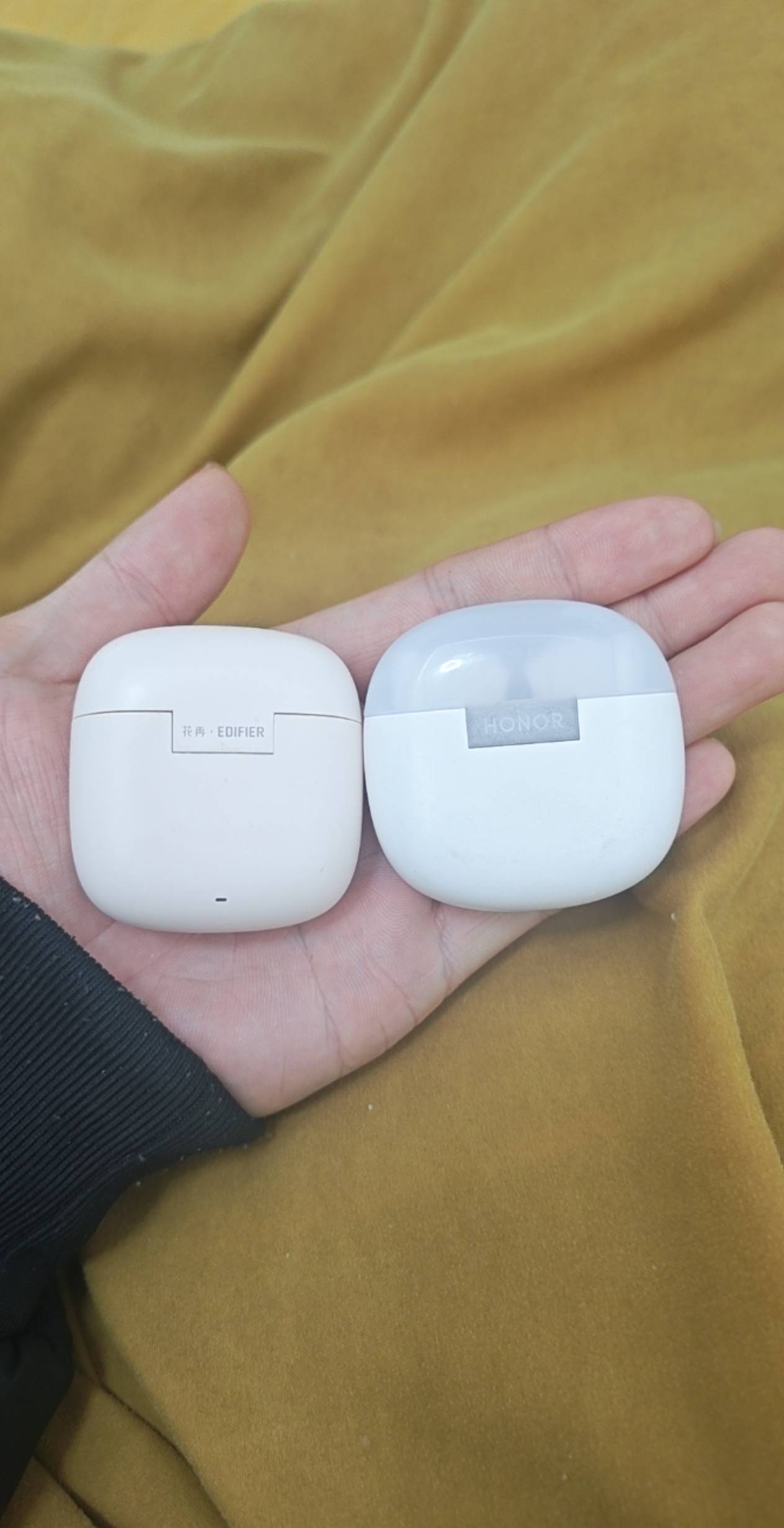 老哥们推荐个100左右的蓝牙耳机？
只要求别漏音太严重的
0 / 作者:5900 / 