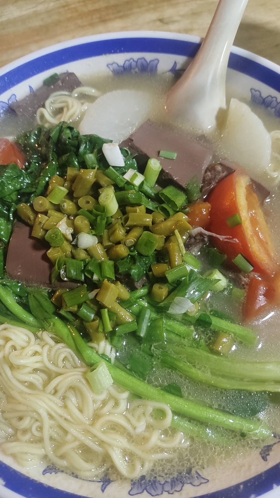 麻辣烫刺客，就这点要了28块，要不是心力特邀搞出38块，都不敢点这玩意

87 / 作者:扛不住了老哥们 / 