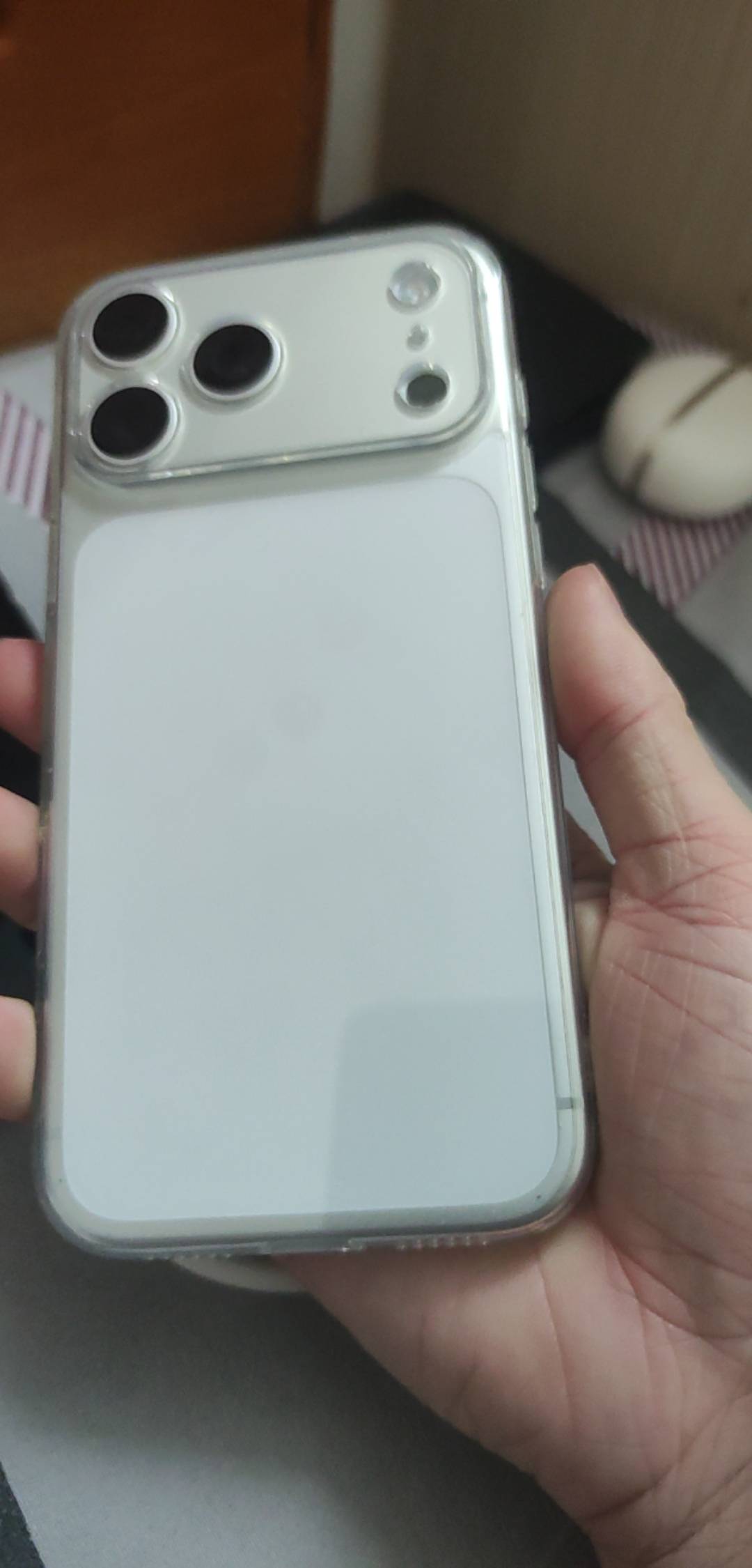 拼夕夕苹果17pm比京东便宜1000牛啊，这个300券随便抢


34 / 作者:木子辰 / 