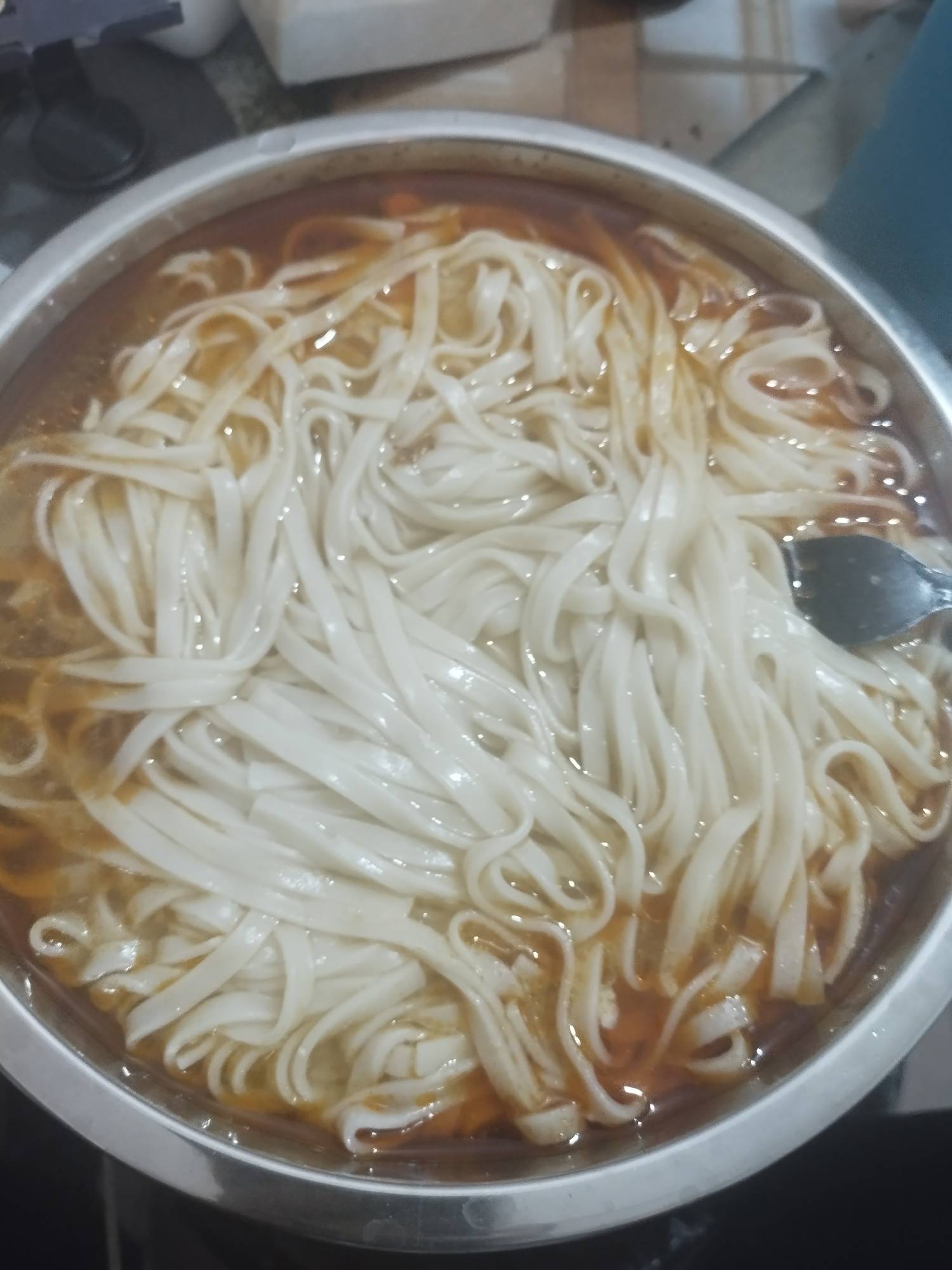 这个季节的蒜苗比葱花好吃，前几天炼的猪油做个阳春面吃

6 / 作者:好多毛 / 