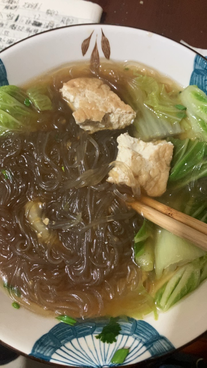 夜宵 粉丝一碗

42 / 作者:小熊科技 / 