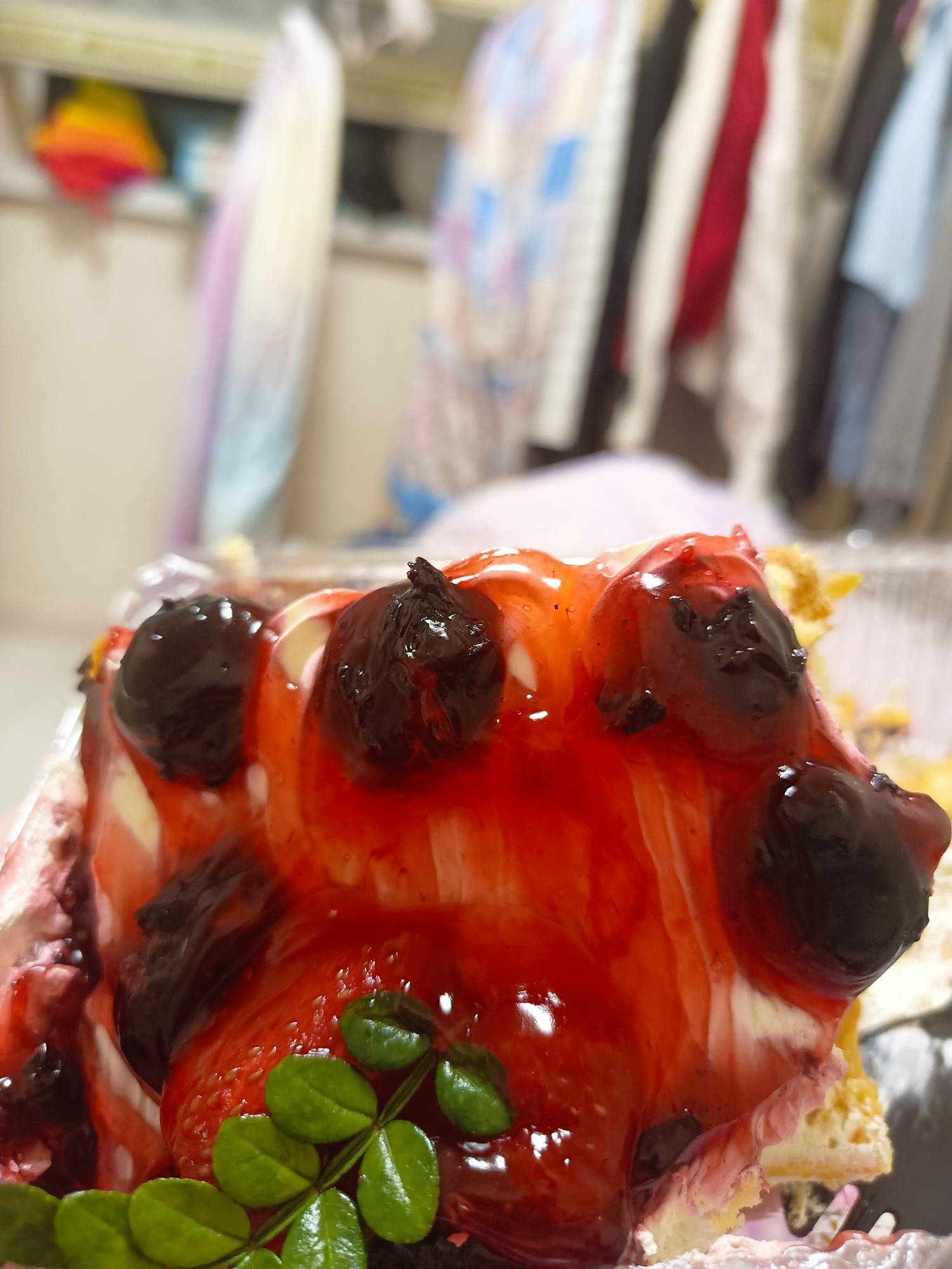 我老姑把她家孩子送我这让我给她找份工作，这孩子才19而且特别内向就连吃饭也是一直低24 / 作者:顾小贝 / 