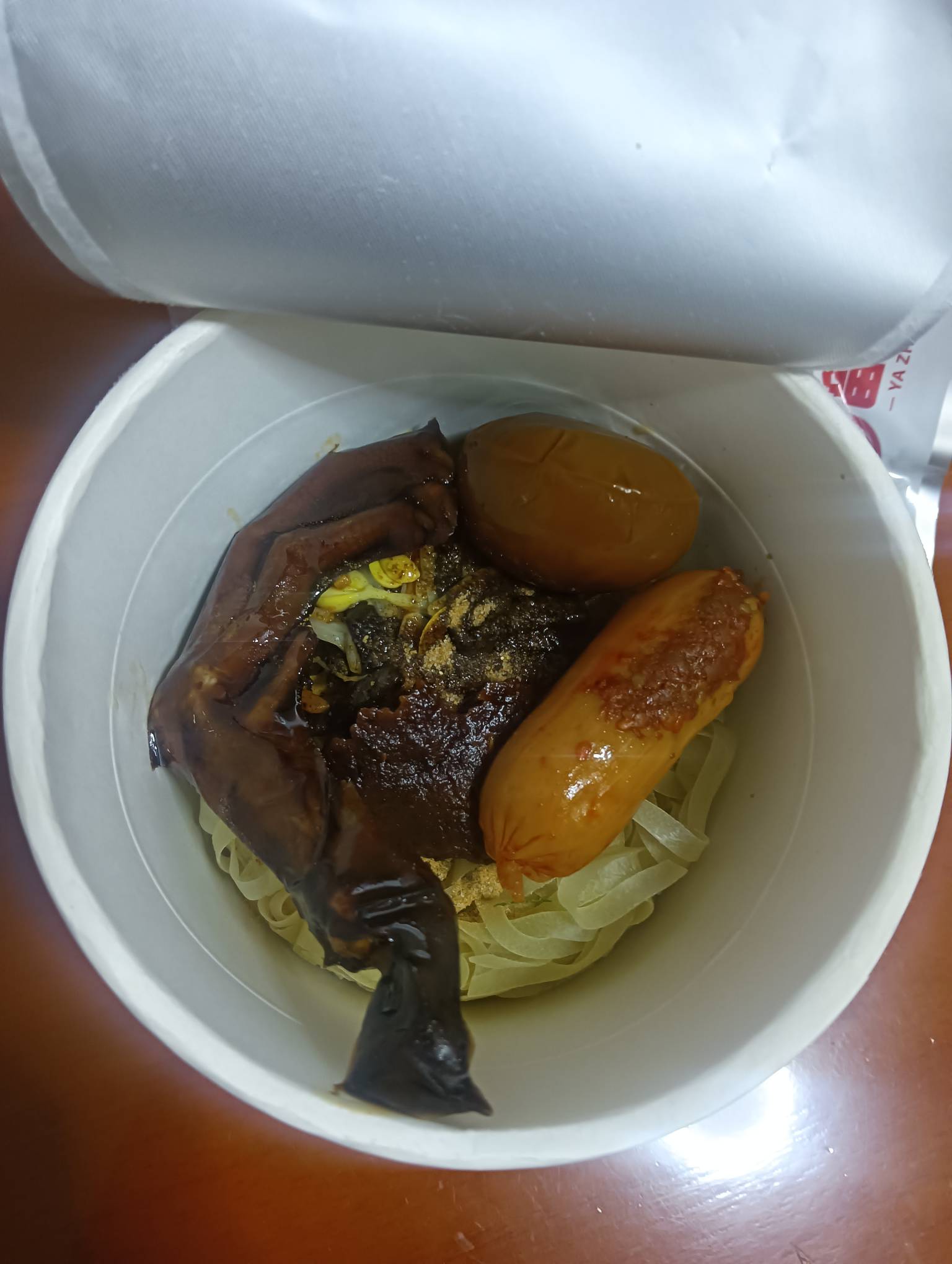 吃完睡了

8 / 作者:摇头眨眼张小嘴 / 