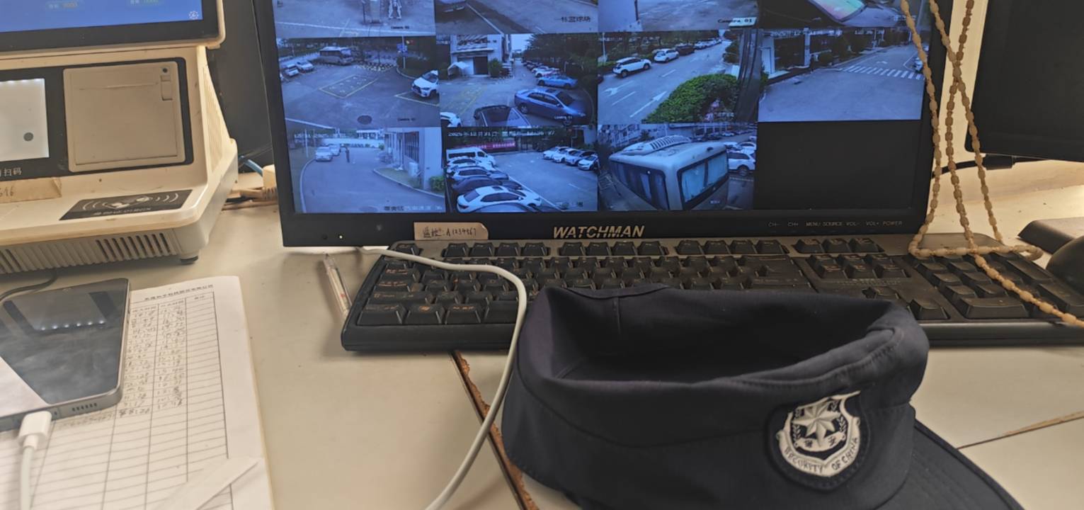 老哥们，真感慨啊，9月入职的保安很舒服一直浑水摸鱼，队长跟园区领导报的是5个人实际68 / 作者:qiancen / 