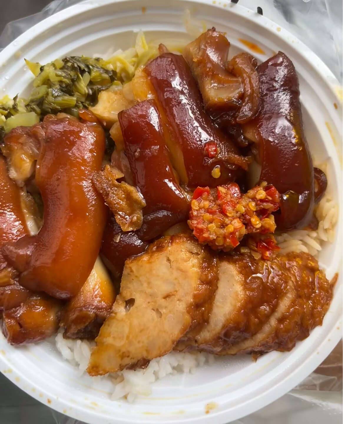 泪水打湿了猪脚饭，内心的懊悔和自责以及不甘心瞬间涌上心头

49 / 作者:澳村还我奔驰E / 