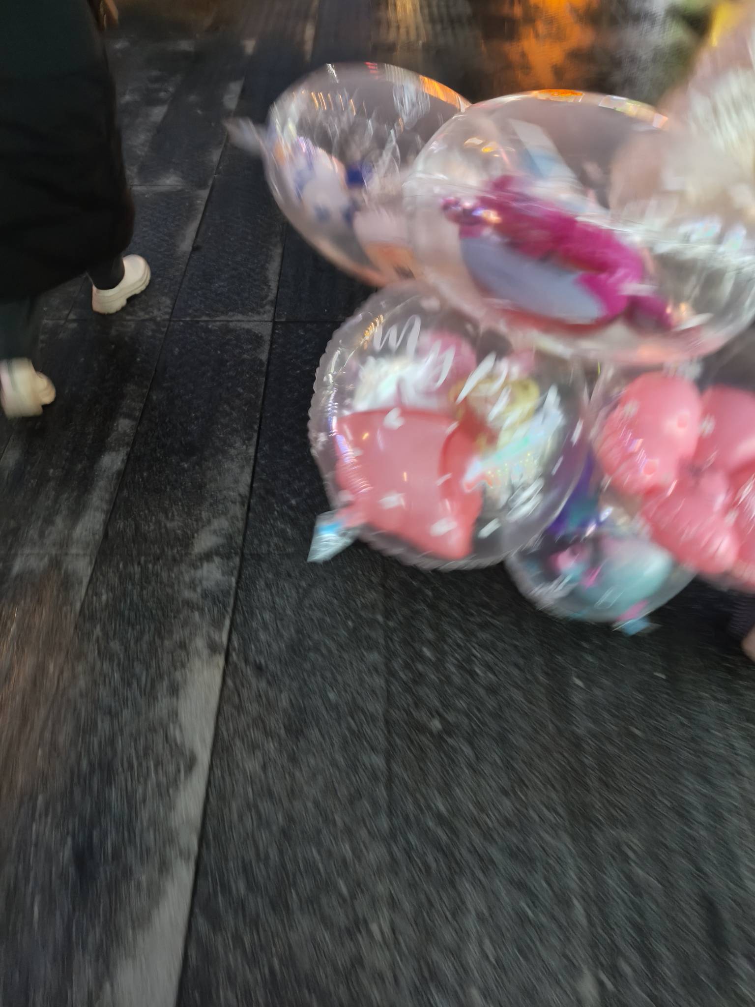 老哥们做生意去了


99 / 作者:公园挂壁老哥 / 