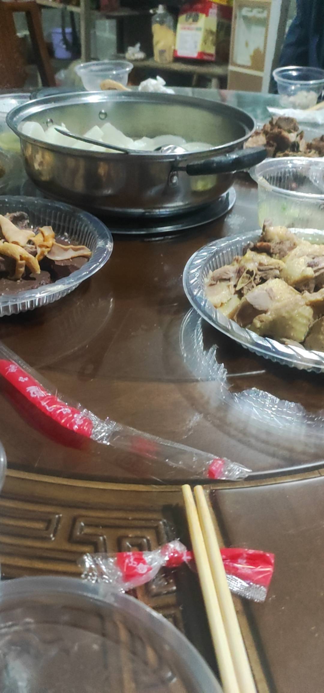 老哥们，31日了，马上跨年。有什么毛速度发出

47 / 作者:老哥哥老 / 