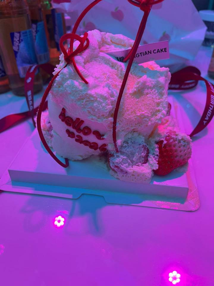 昨天把所有账都结清了！
2026年。任何人，任何网贷，一分钱都没有欠！也没有任何人情4 / 作者:昨日过往 / 