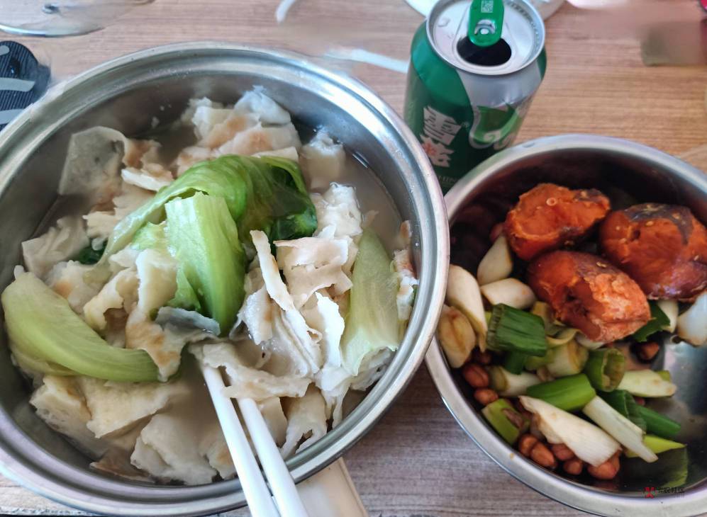 都在做好吃的，闻到香味了

3 / 作者:风中之神-聂风 / 