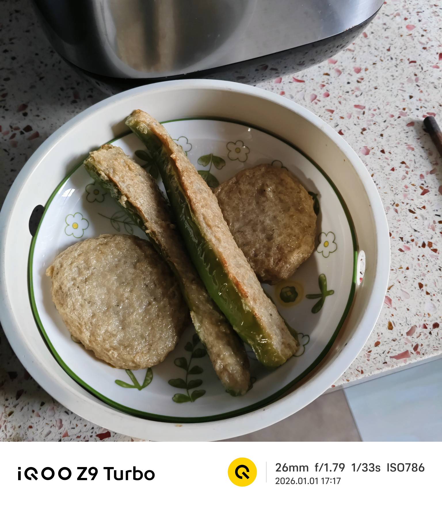 老哥们，吃饭了，今天破百了，加餐

93 / 作者:代吃烤翅 / 