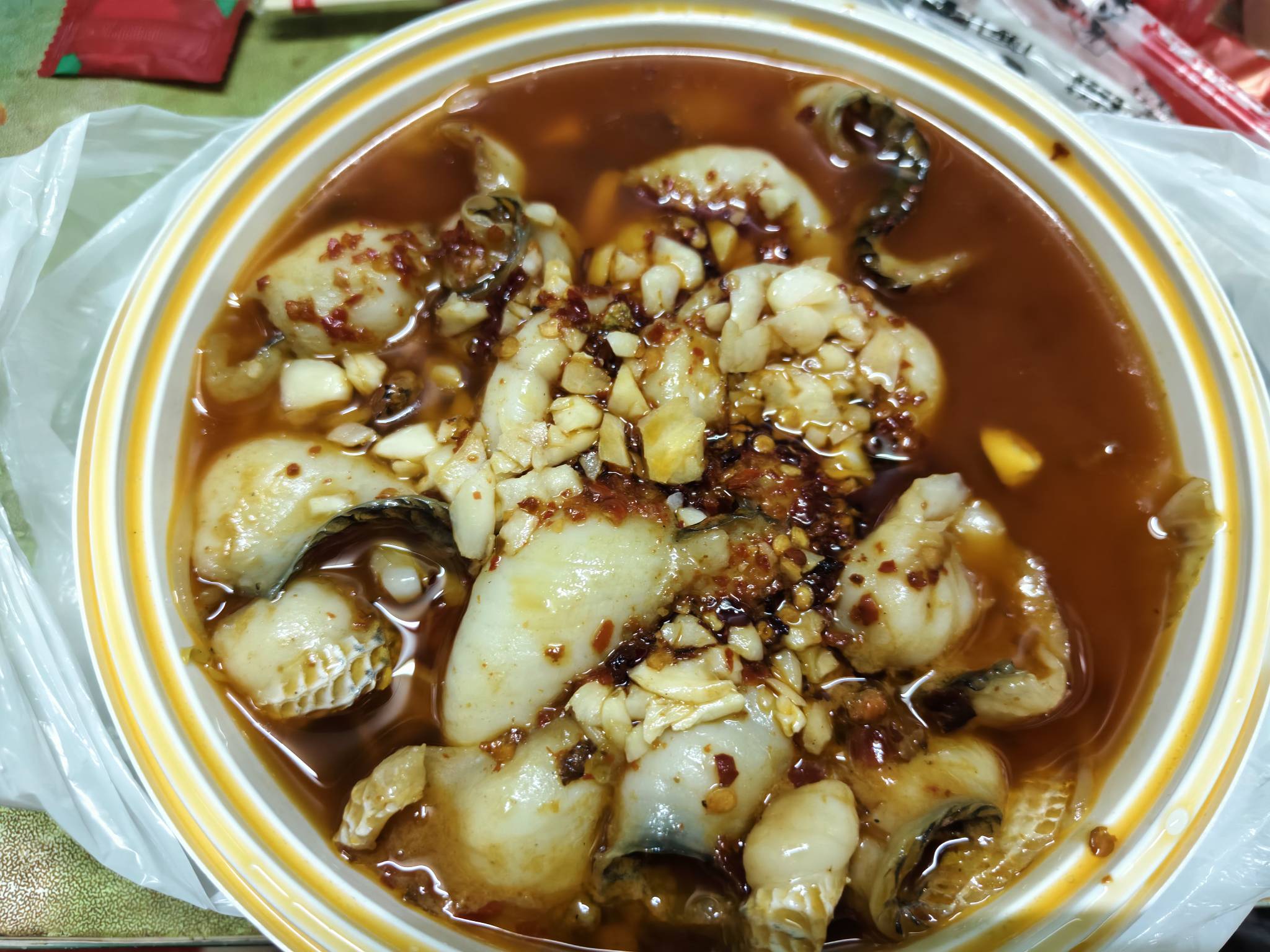 今天小美下单，商家送现金卷哈哈，不错18-3=15，


23 / 作者:情有独钟。 / 