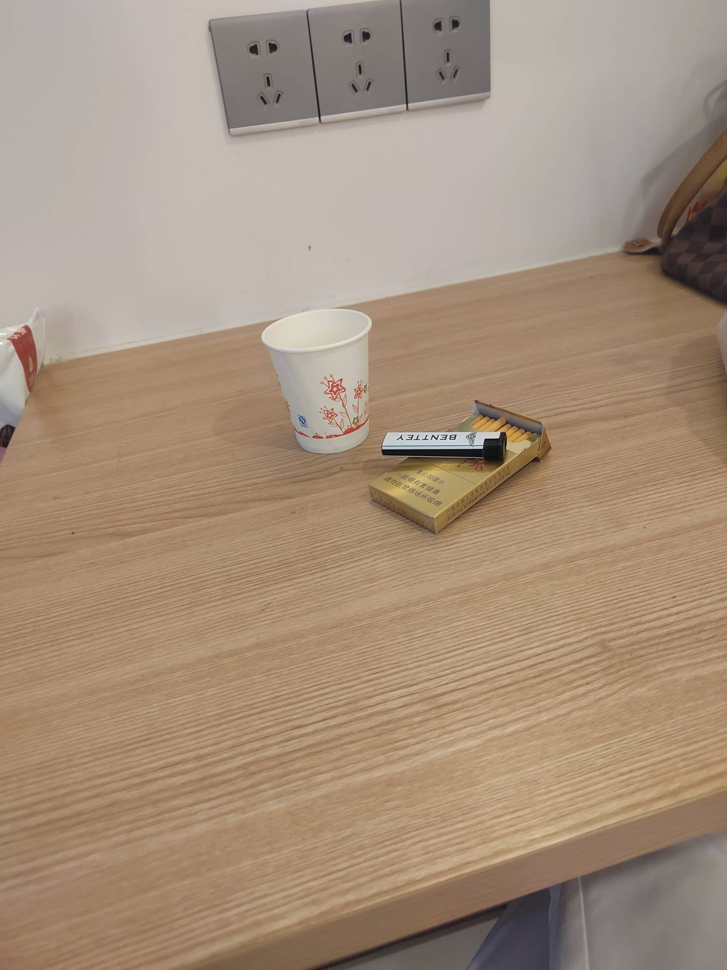 这几天怎么没看到有老哥挂壁的？难道卡农就我一个人倒下了吗

68 / 作者:澳村还我奔驰E / 