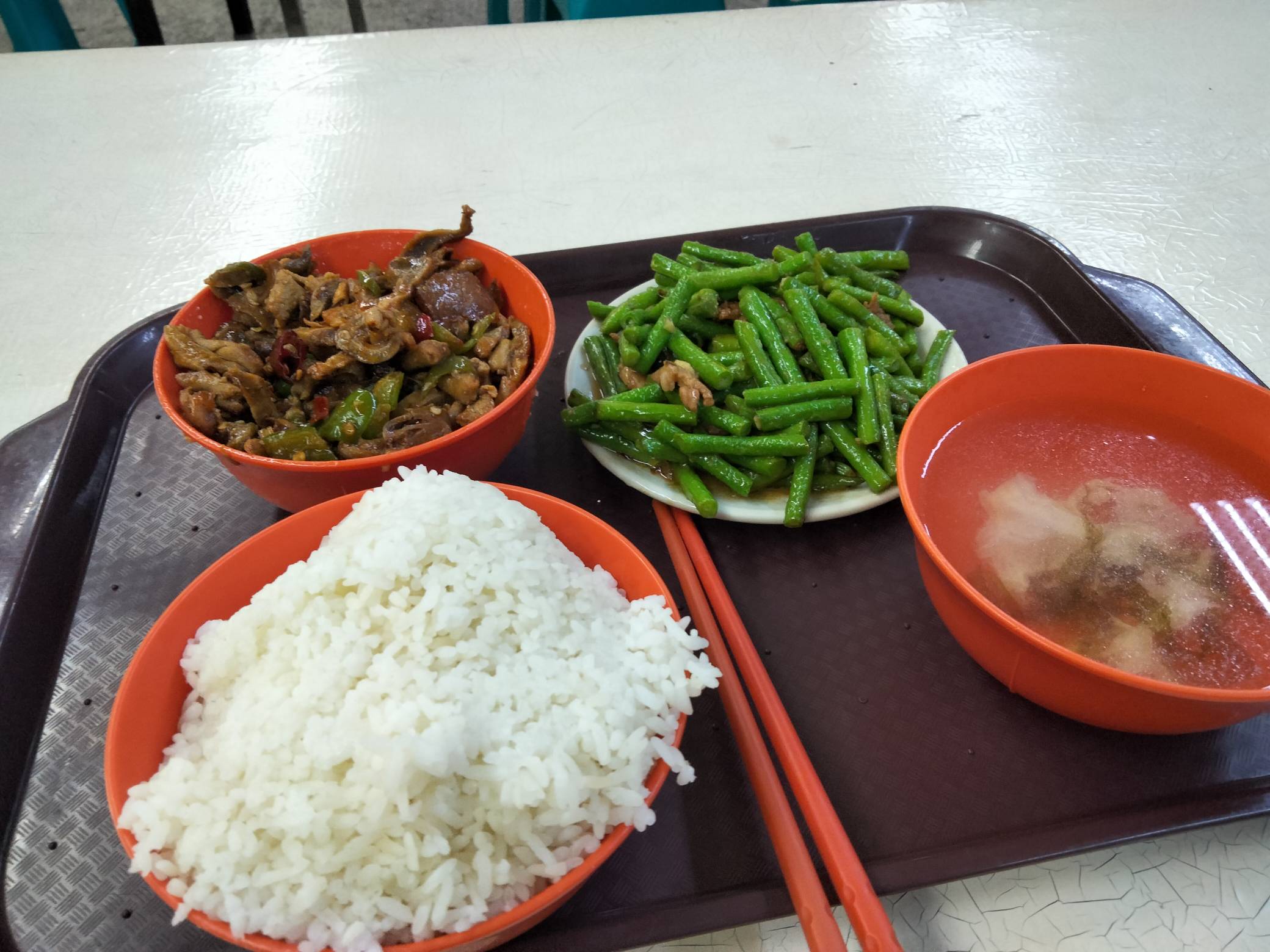 现在厂里也没班加，周末都是双休，从昨天下午躺在床上玩手机睡觉不吃不喝到现在才起床67 / 作者:君子之交淡如水 / 