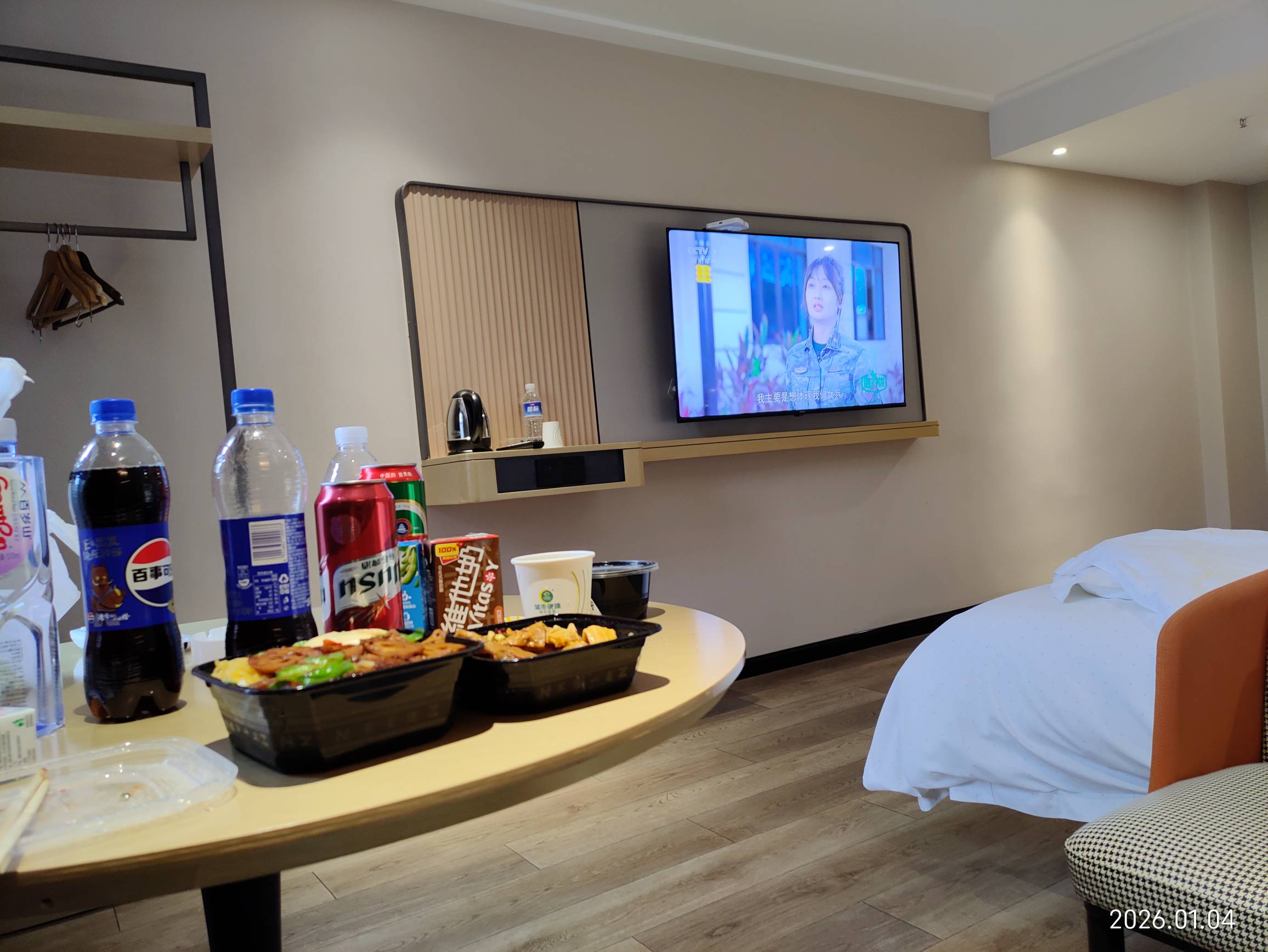 起起落落又站起来了，这次直接订了一个月的酒店



92 / 作者:红菜苔 / 