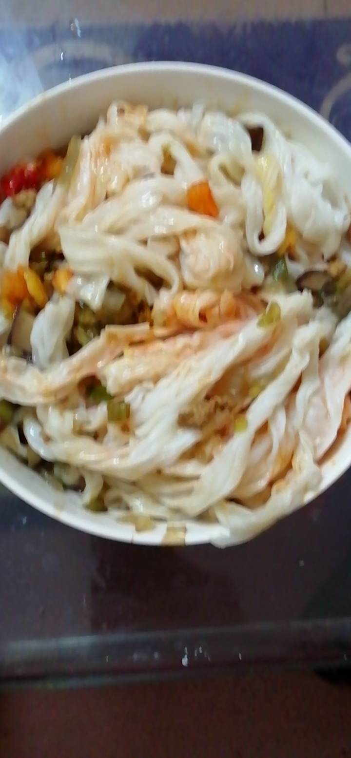 八块，通通八块

10 / 作者:专业吃席 / 