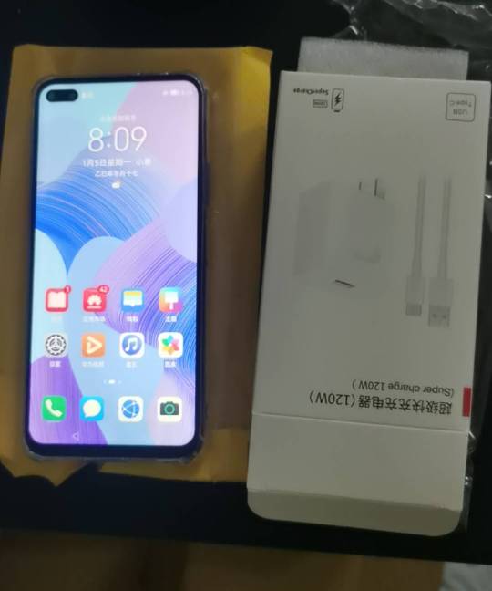 老哥们手机到货了不错

41 / 作者:苏哈哥2 / 