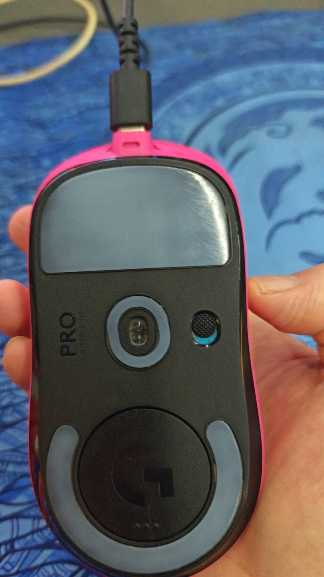 小城市也有小城市的好啊，这网吧4块，还送一壶茶



91 / 作者:梦幻满天星辰 / 