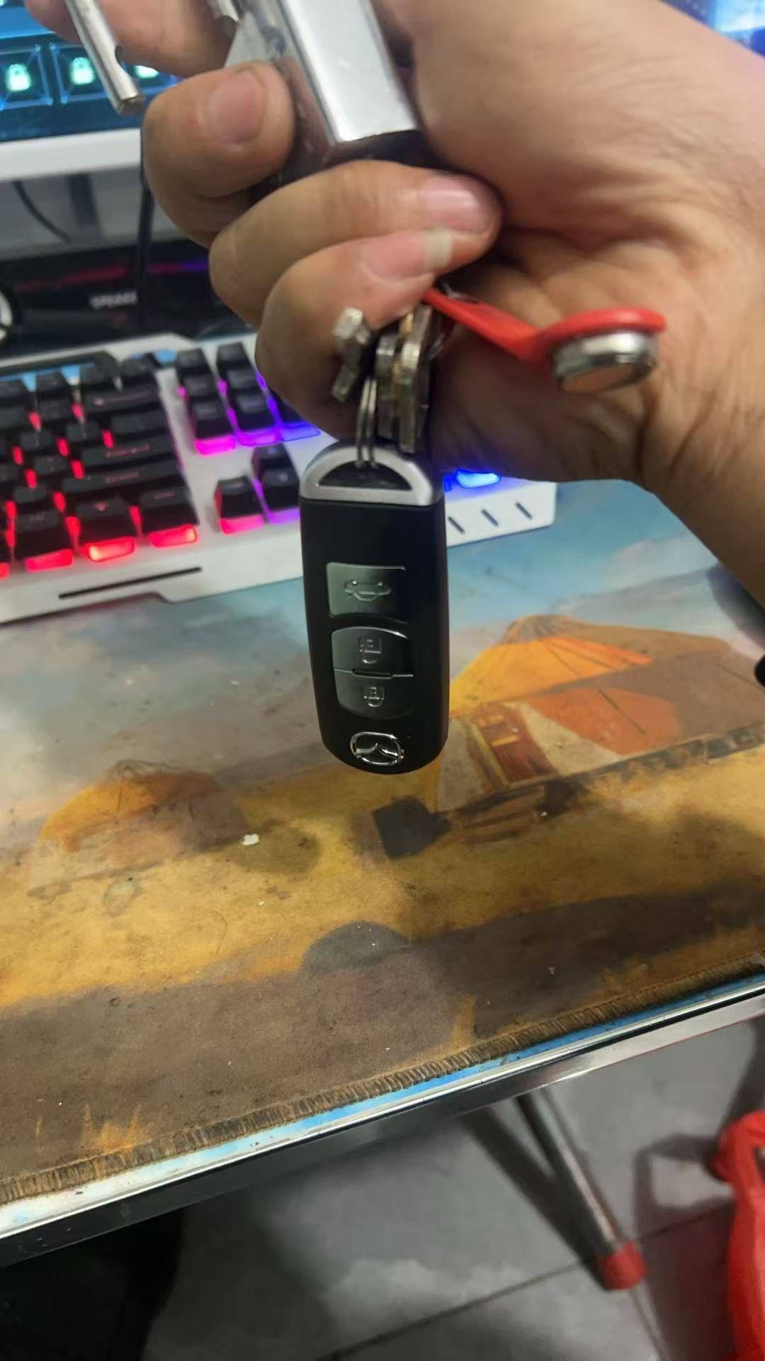 老哥们，这是哪种车的钥匙？

74 / 作者:挂壁老哥饿了mm / 