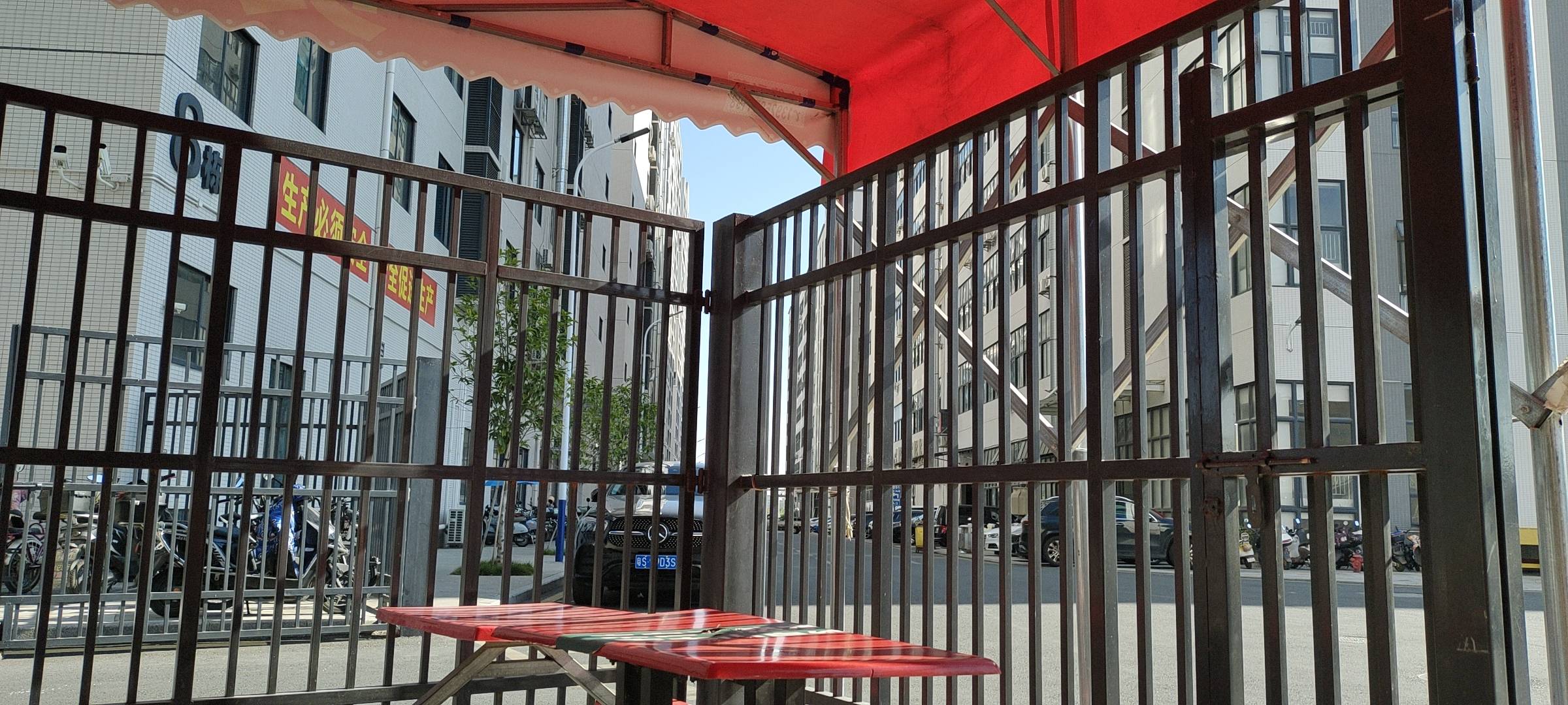 挂壁厂面试失败，准备坐车跑路，上班不让带手机也不让玩手机，一天12.5小时晚上10点下93 / 作者:扛不住了老哥们 / 