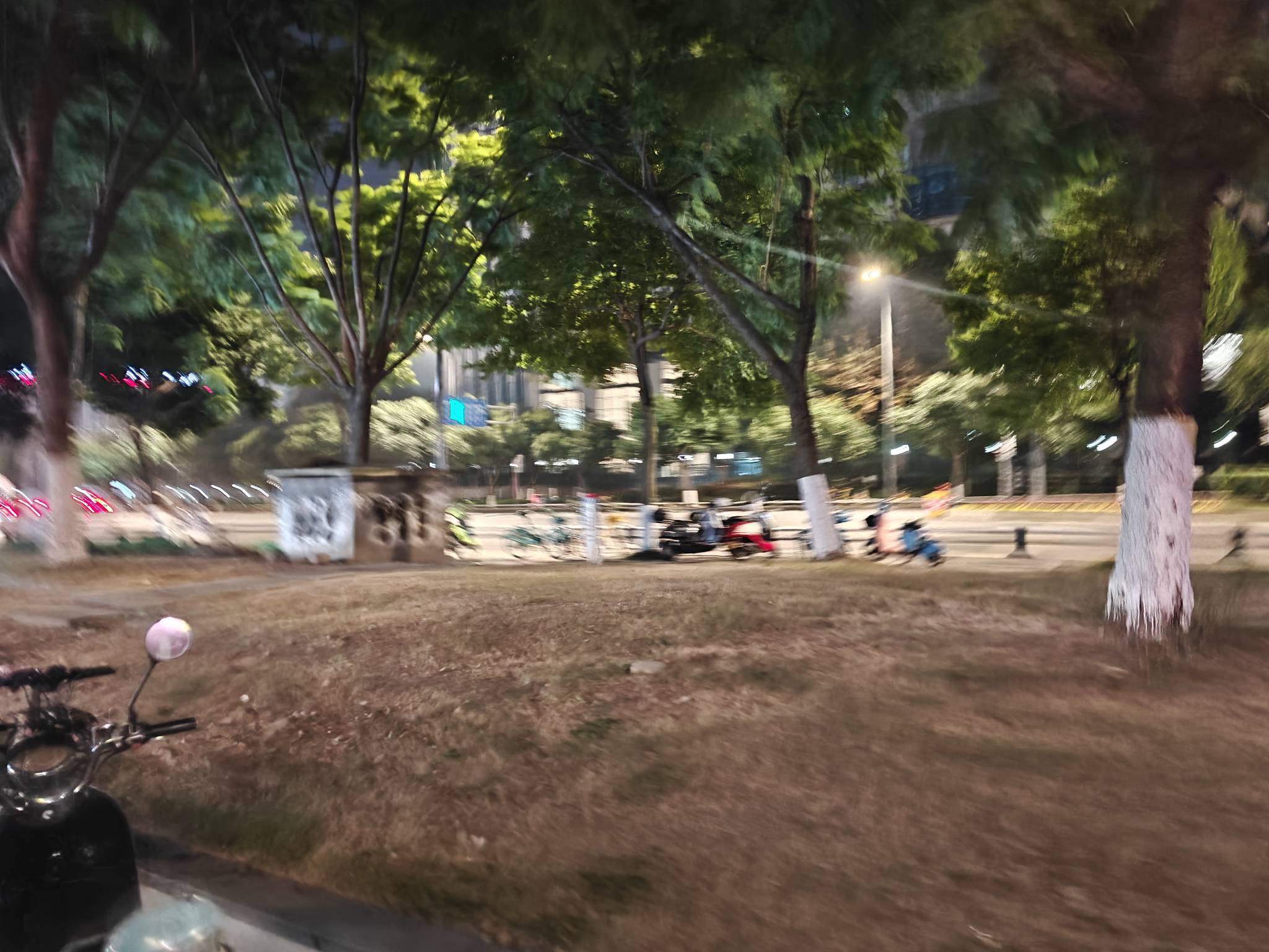 好冷啊老哥们，10号朋友就发工资了。希望到时候能借个1k。不知道能不能借到

35 / 作者:黑鬼儿 / 