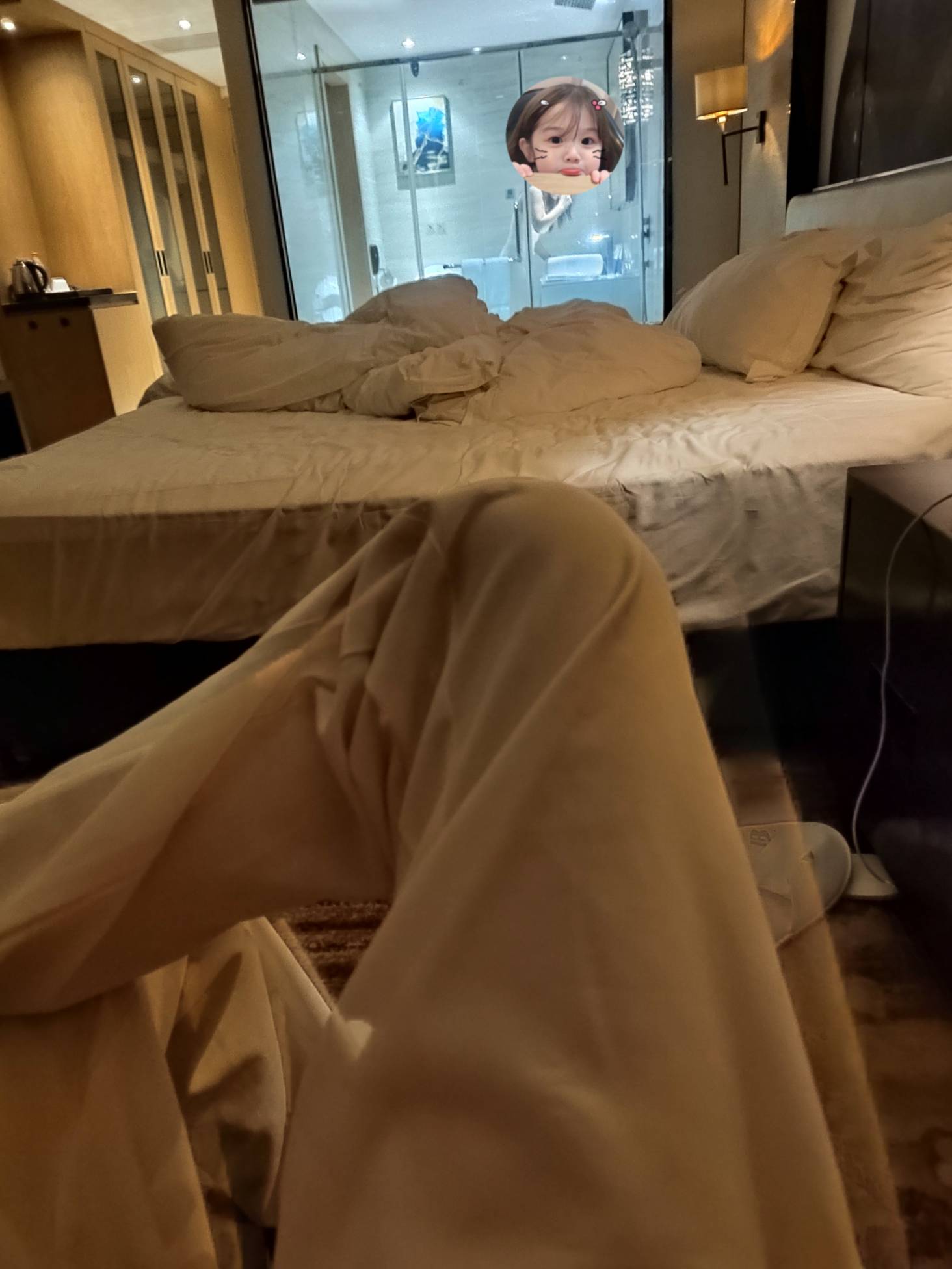 老哥们倒下了真的别谈恋爱，妹子让我再陪她一天，我也想阿，可是我兜里只有30了，哎退52 / 作者:澳村还我奔驰E / 