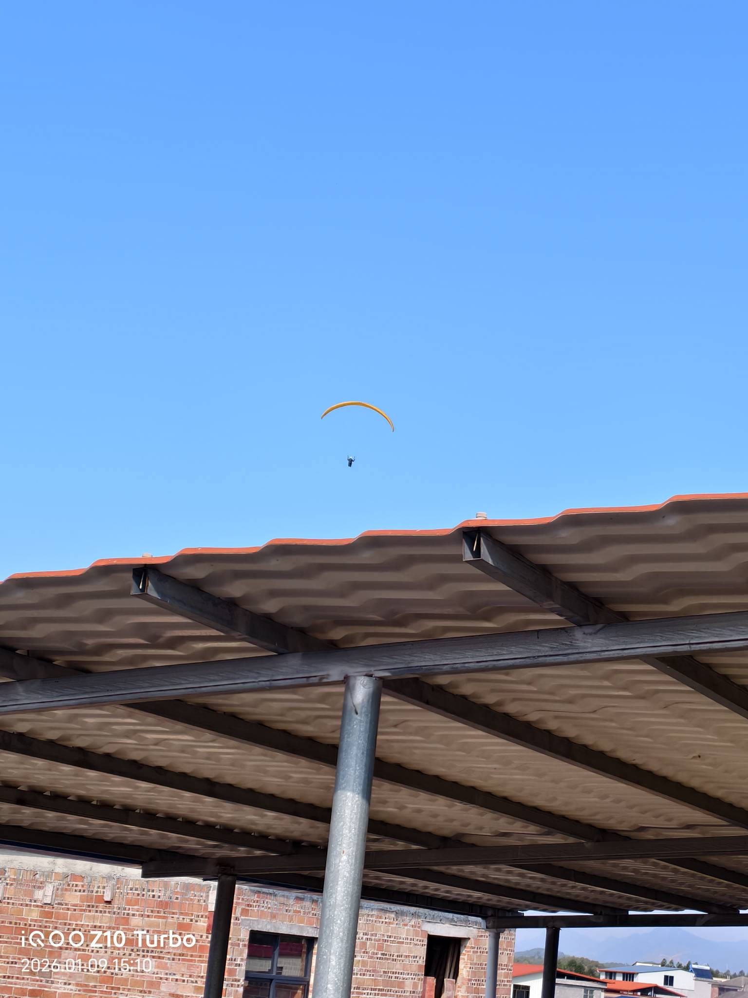 在农村居然有人玩这个，真是不怕死啊


76 / 作者:挂壁老哥饿了mm / 