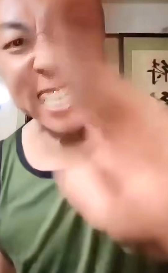 卡农这帮管理你们干什么吃的。卡成这b样了

16 / 作者:腾霄又是孙悟空 / 