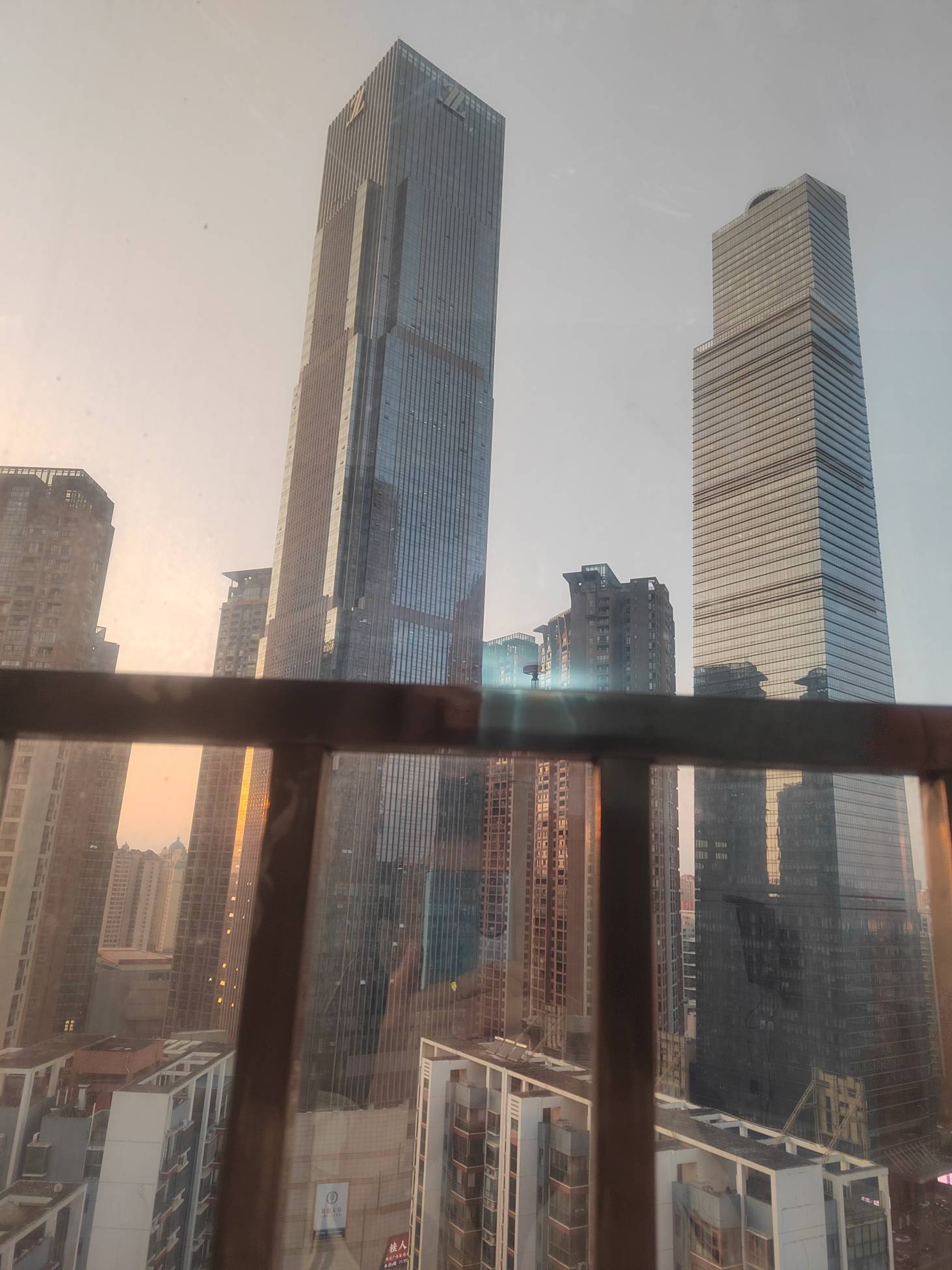 老哥们，为啥别人那么有钱，我们有时候连温饱都解决不了

36 / 作者:澳村还我奔驰E / 