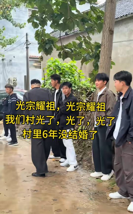 挂壁仔老哥们过完年就去上班了，虽然现在每天躺在床上玩手机玩电脑赚的钱都能比上班工40 / 作者:理理理66 / 