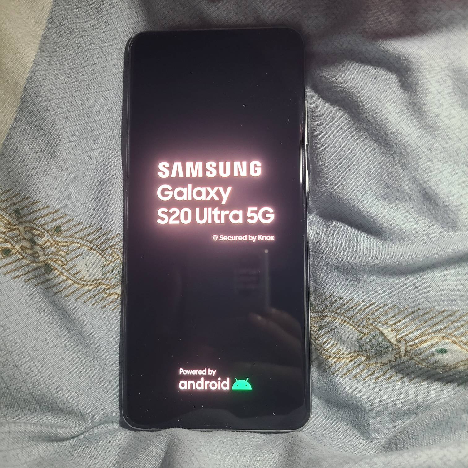 鱼一千淘了部挂壁三星，终于可以双设备玩被扫了



77 / 作者:莫大先生 / 