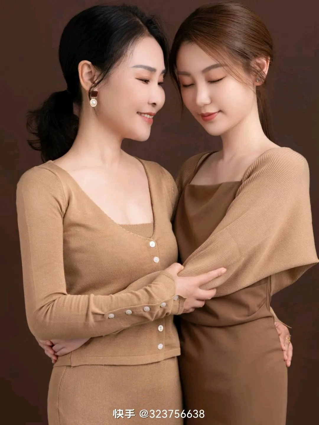 今天大量老哥破百中午都吃些什么好东西呢

12 / 作者:水乡 / 