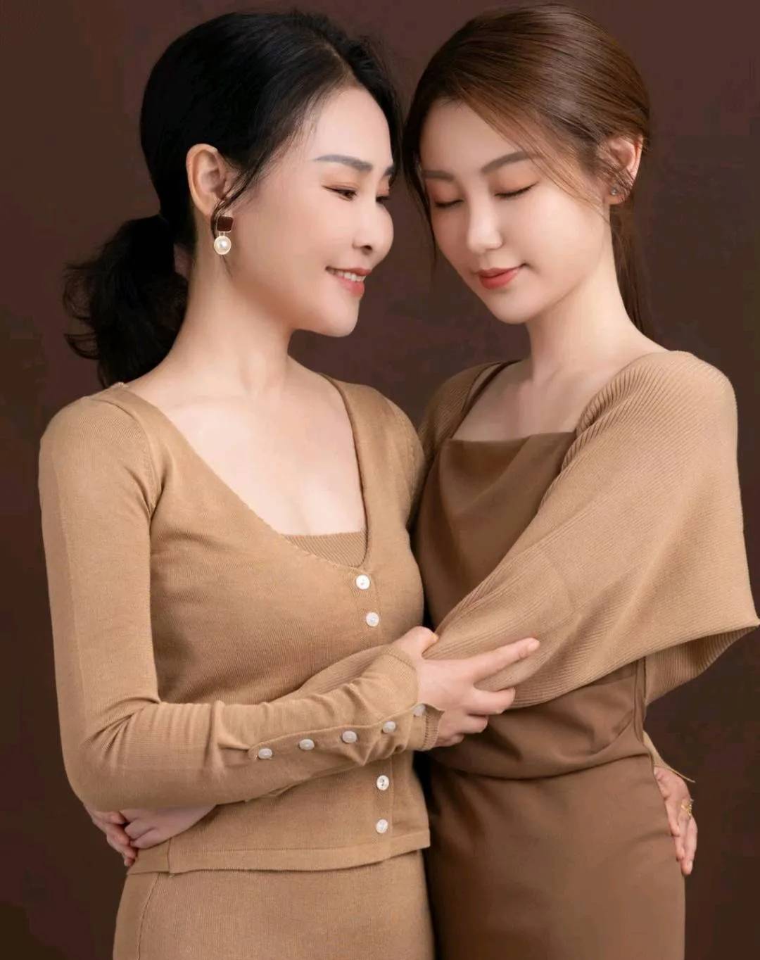 来了很多新老哥看到都是第一次开户，千万别去销户苏州还会再转100给你们（献上真实母85 / 作者:水乡 / 