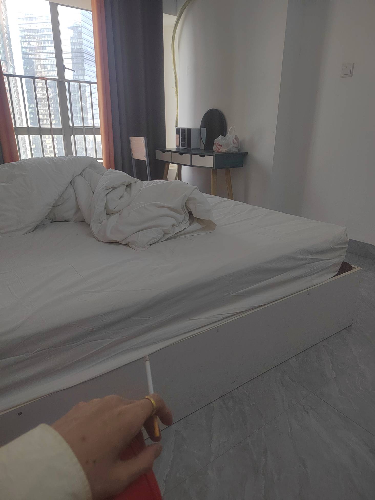 彻底倒下了，老哥们救我

100 / 作者:澳村还我奔驰E / 