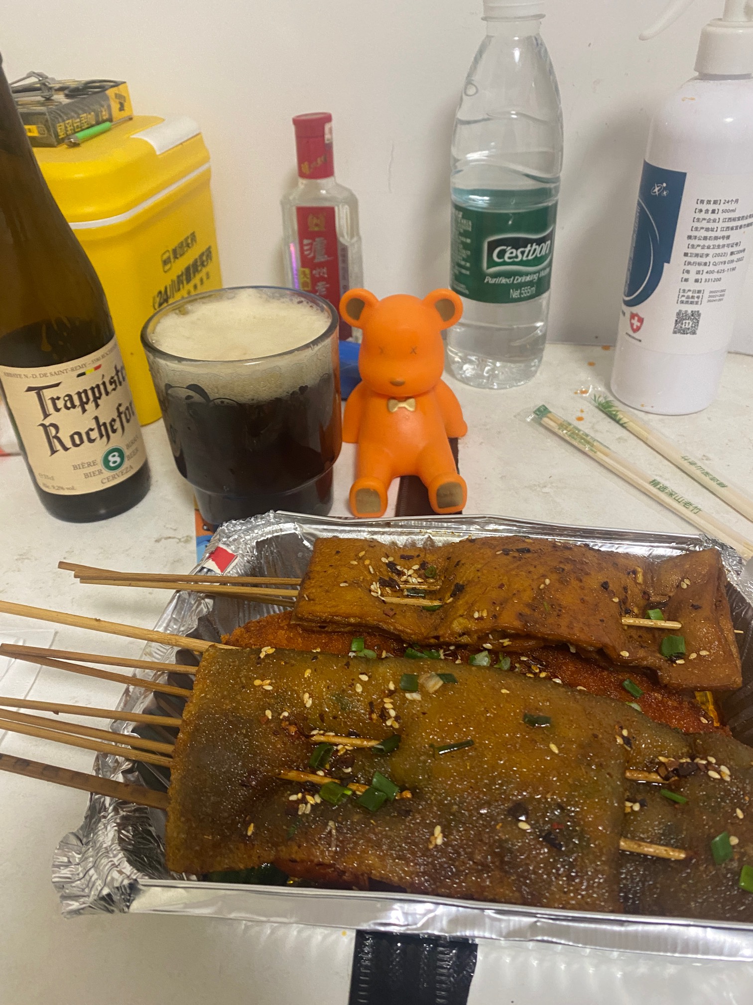 喝点酒好睡觉

78 / 作者:今天作业没毕业 / 